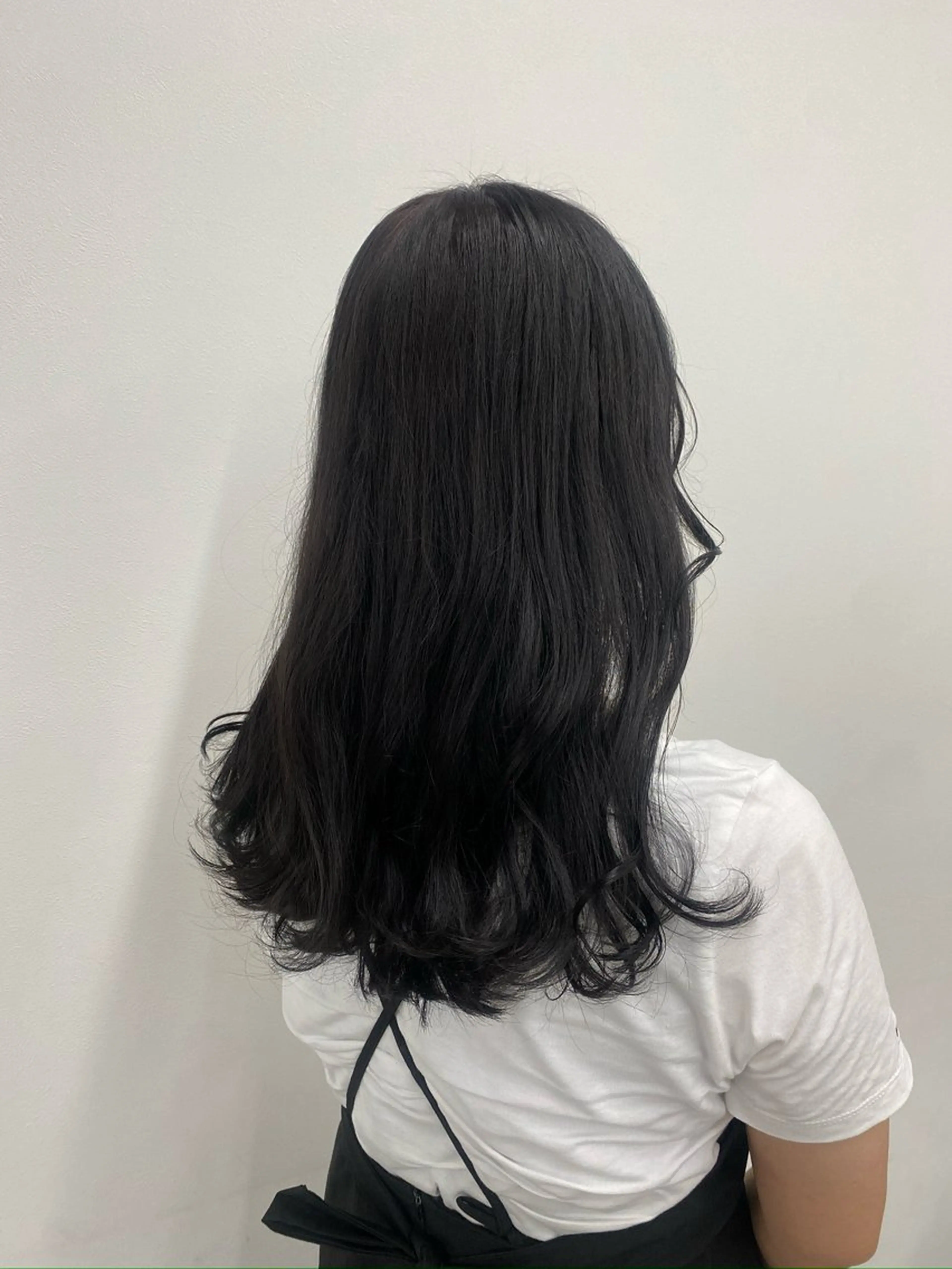 ロング カラー 黒髪 💙ハイトーン韓国風 色白ヘア💙manaのヘアスタイル