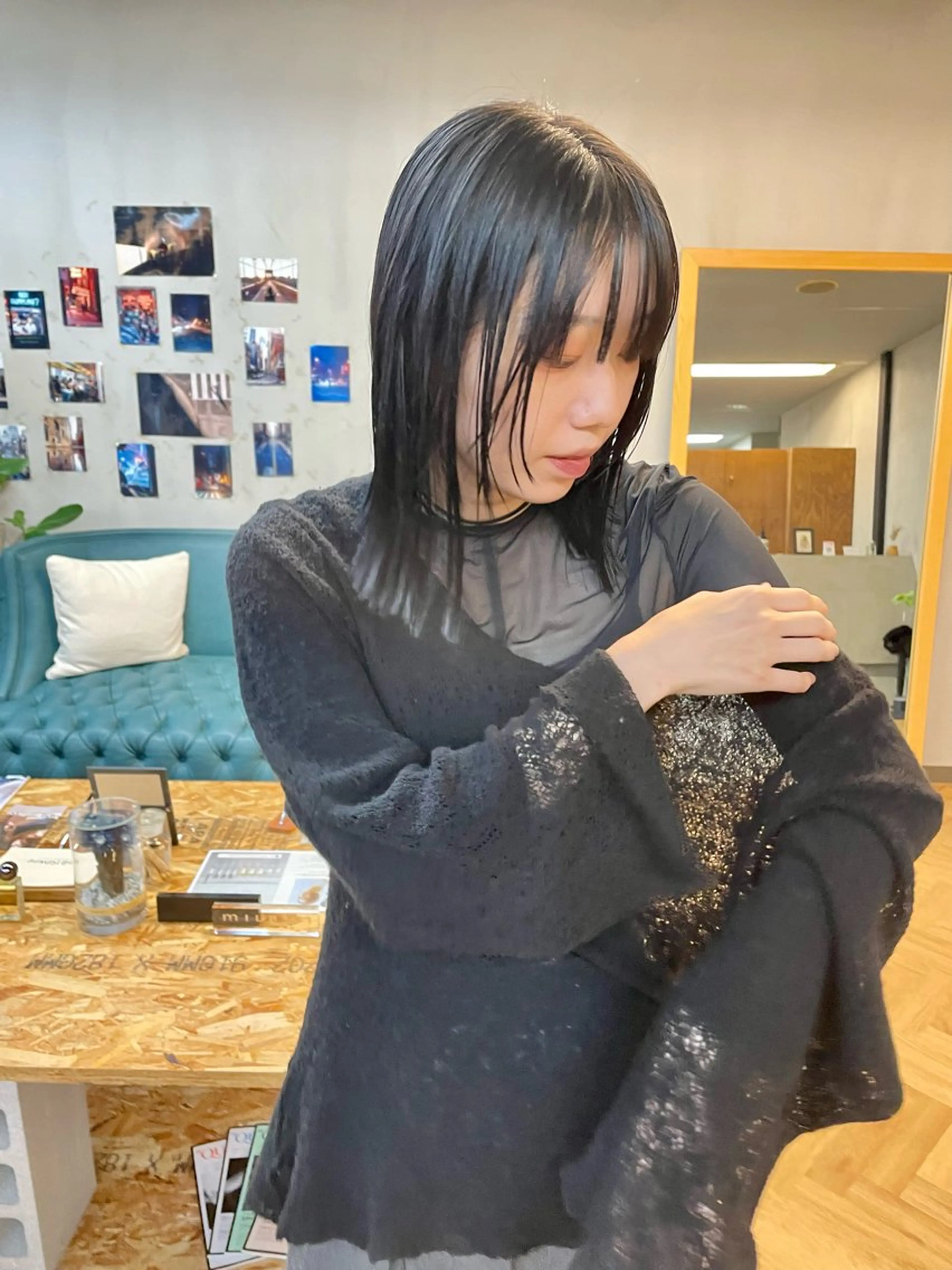 ミディアム カラー パーマ ヘアアレンジ メンズ 黒髪 ブルーカラー ブルーブラック カット ヘアカラー トリートメント tatsumi/ボブ ウルフ/レイヤーのヘアスタイル