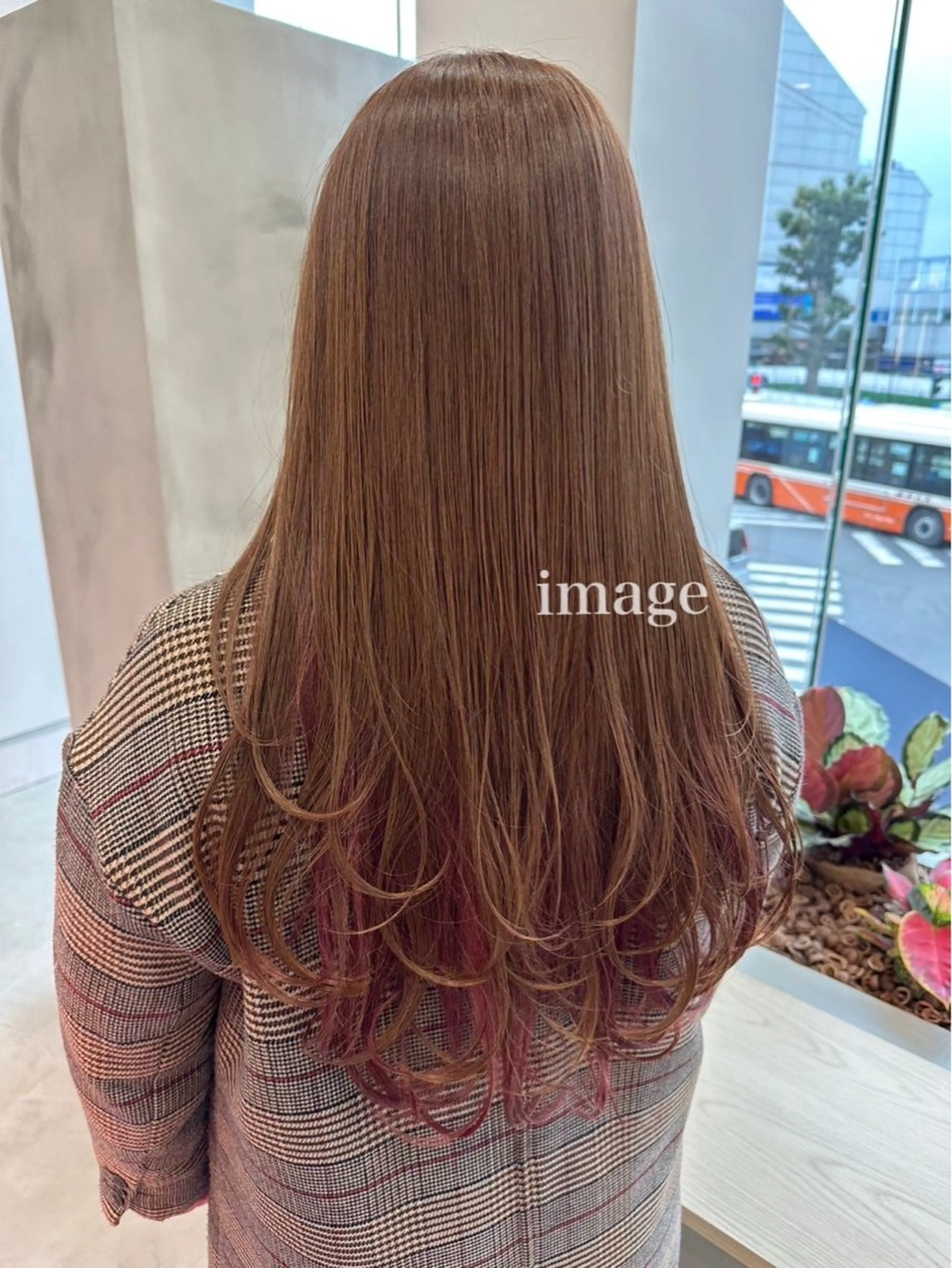 ロング 小村 理音のヘアスタイル