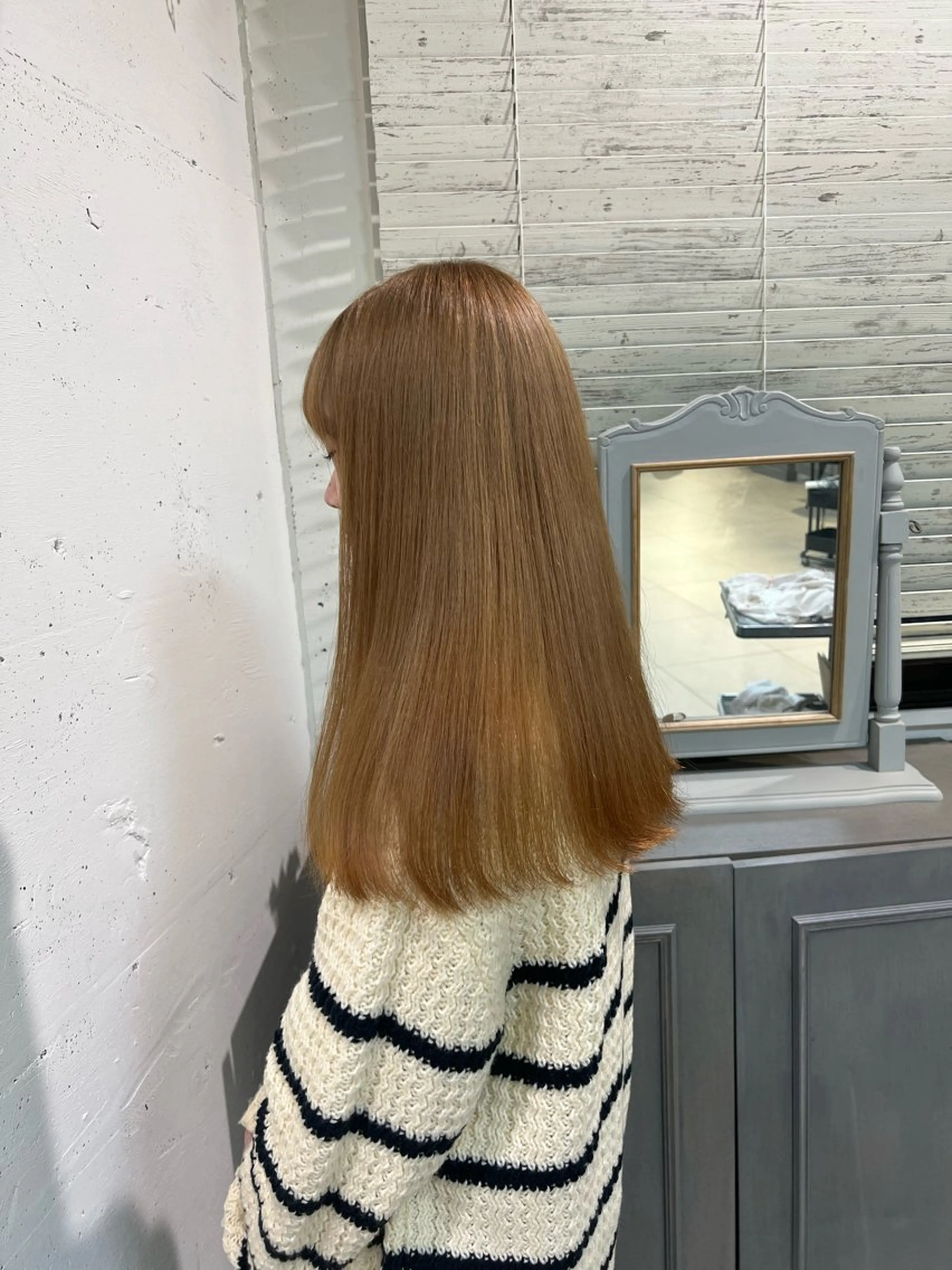 ロング カラー パーマ ヘアアレンジ ベージュカラー ブリーチ ミルクティーベージュ charme【 シャルム 】所属・ボブ/レイヤー/ nanamiのヘアスタイル