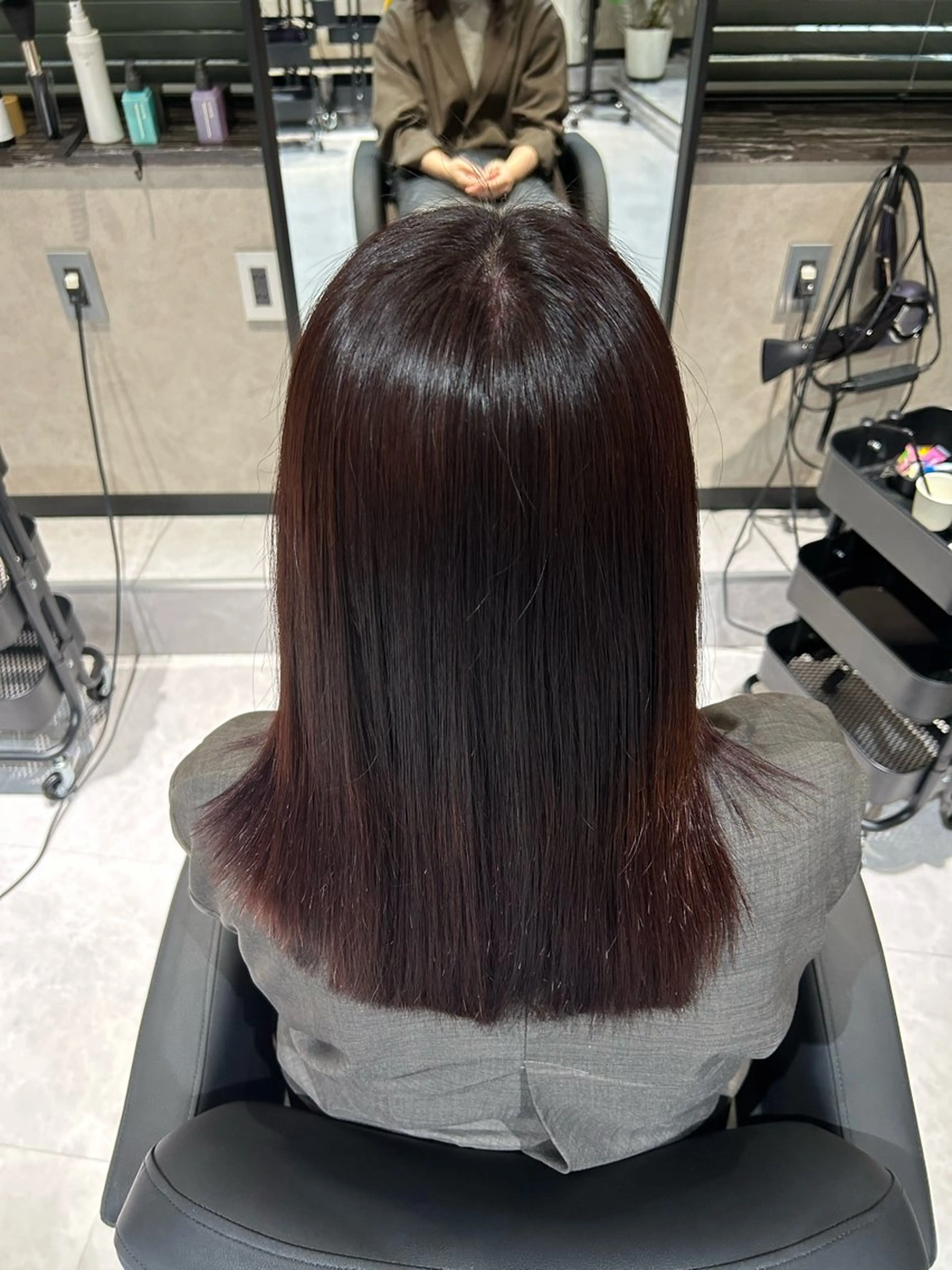 セミロング カラー レッドカラー 髪質改善 ヘアカラー トリートメント 《.Xian》リク /透明感カラー/艶髪のヘアスタイル