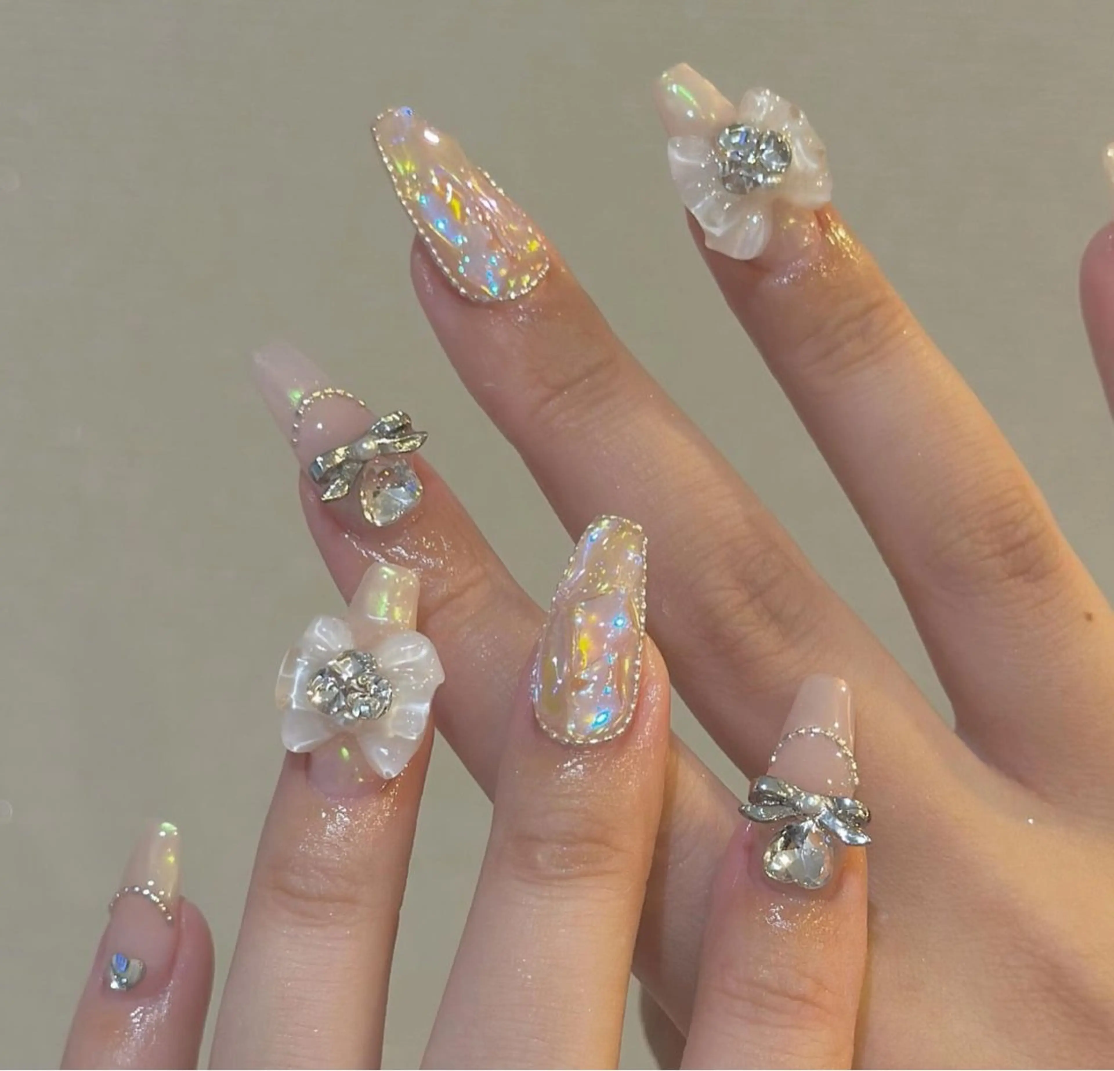 ネイル u1salon所属・ゆい ユイのネイルデザイン