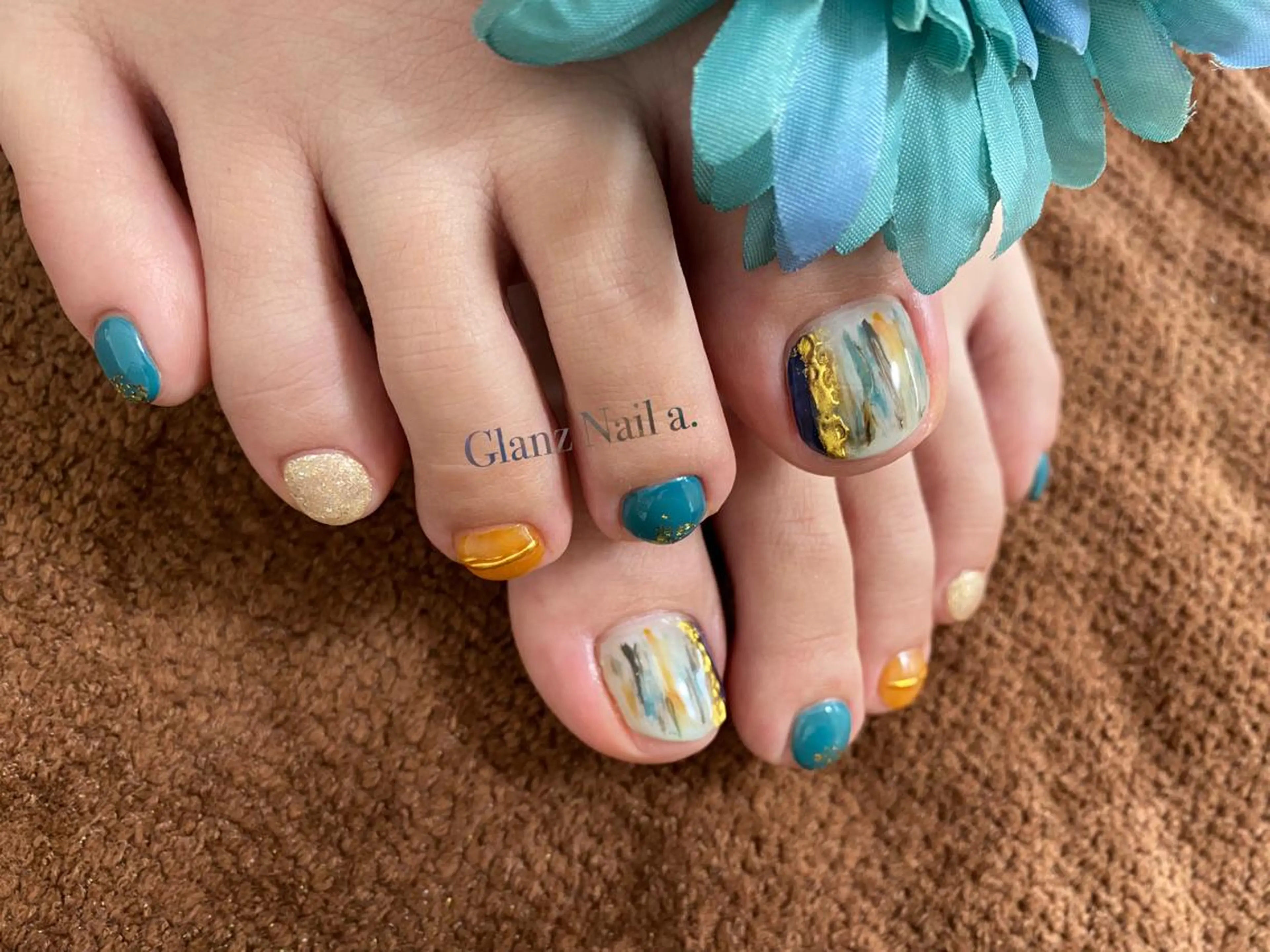 ネイル フットネイル ニュアンスネイル Glanz  Nail aのネイルデザイン