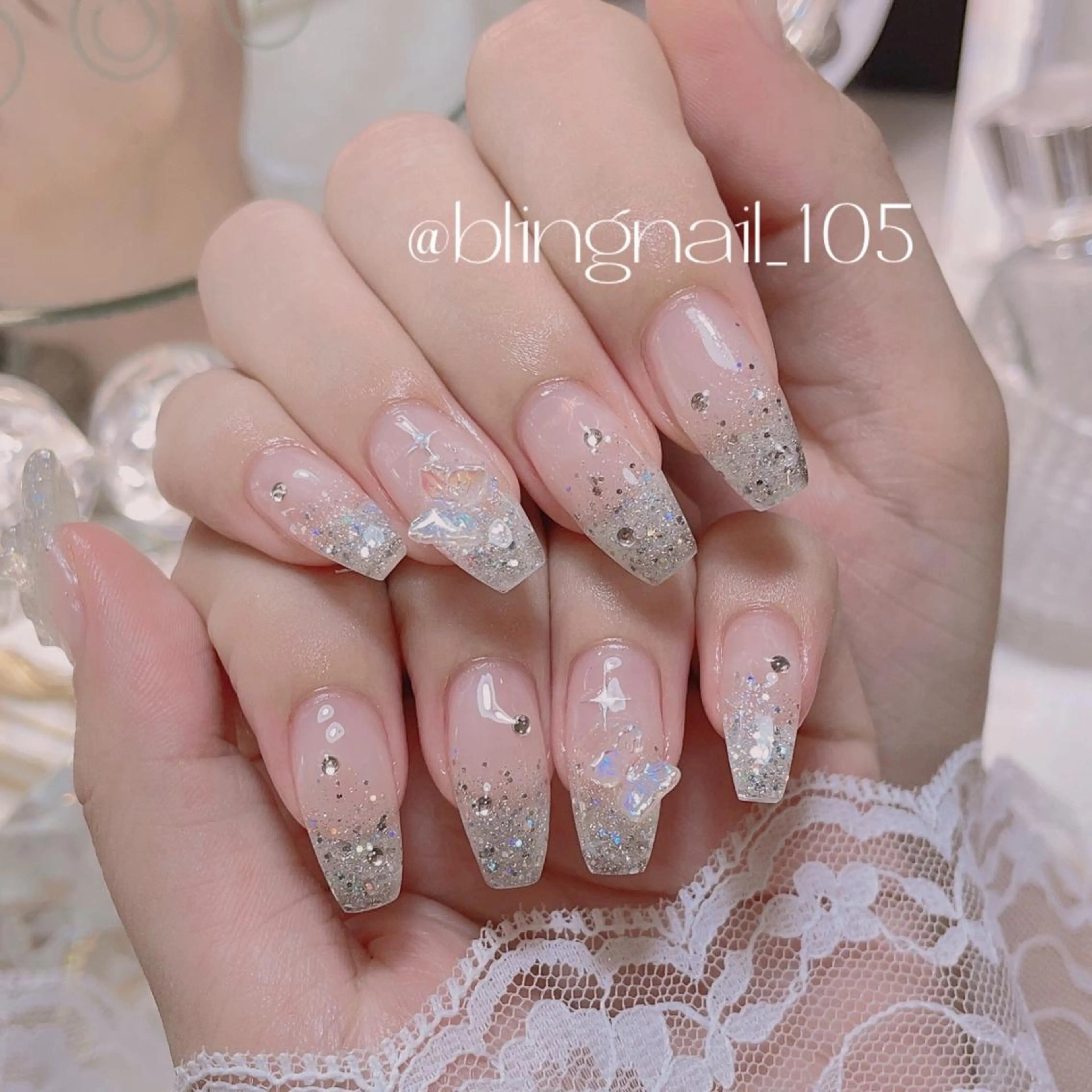 ネイル 23時まで❤︎韓国、 ワンホンネイルのネイルデザイン