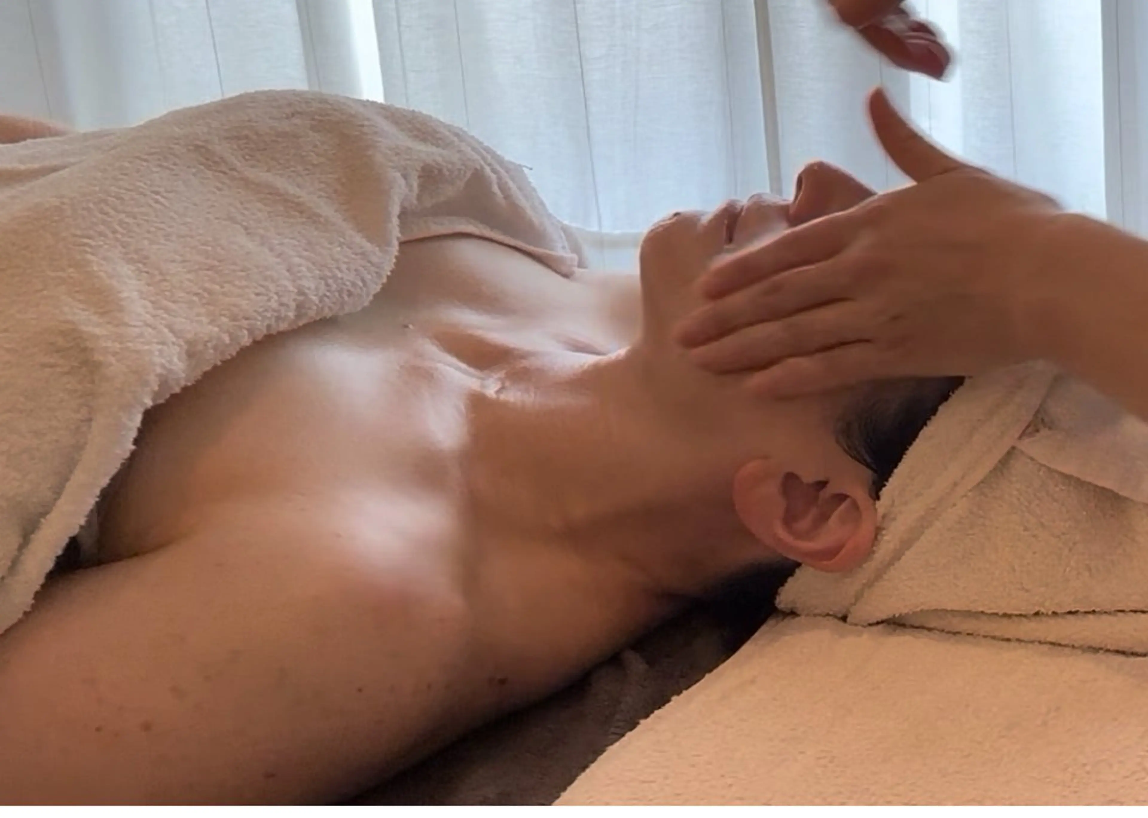 フェイシャルイオンコース90分（デコルテマッサージつき）の写真