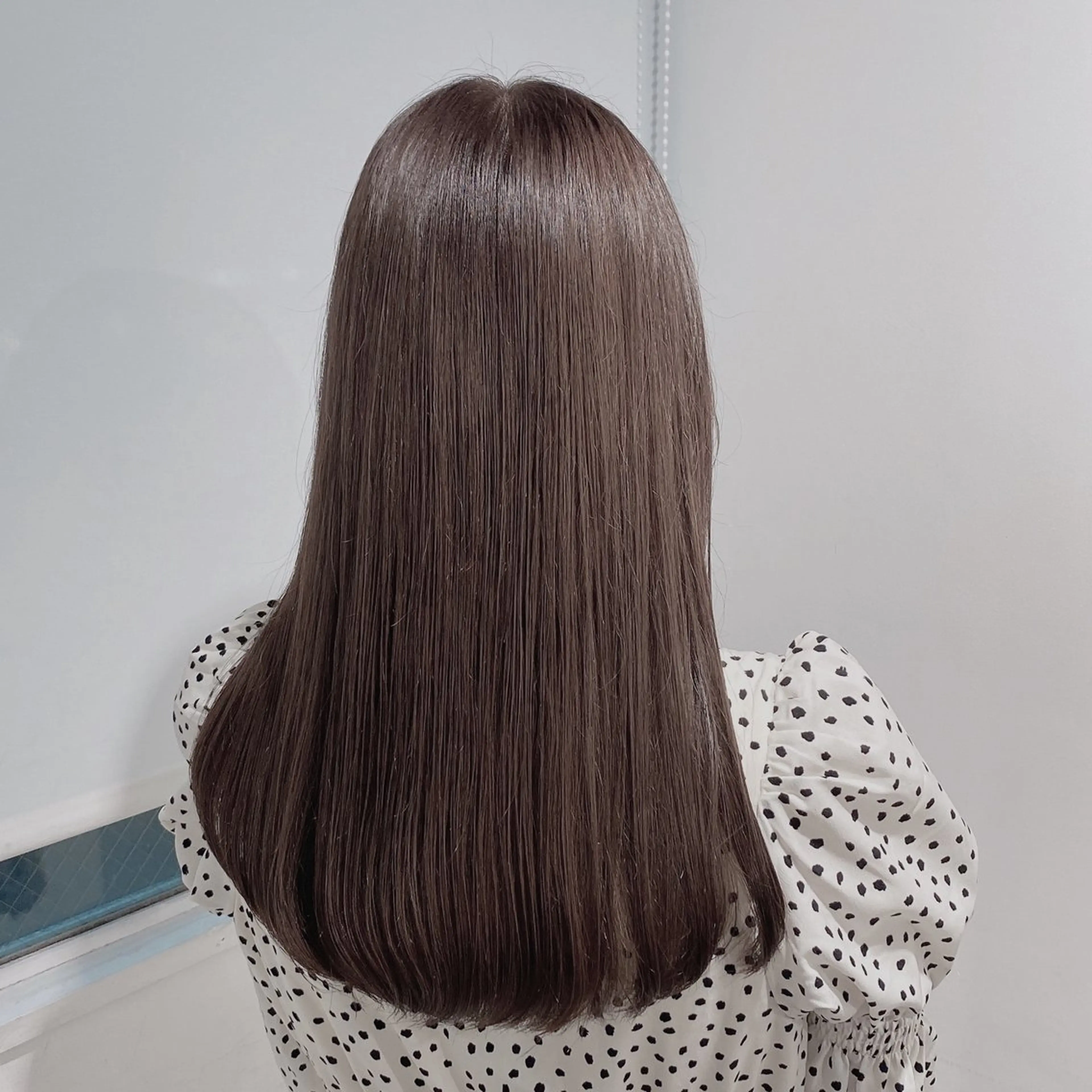 ロング カラー 韓国レイヤー🕊️ 柔らかベージュ🧸のヘアスタイル