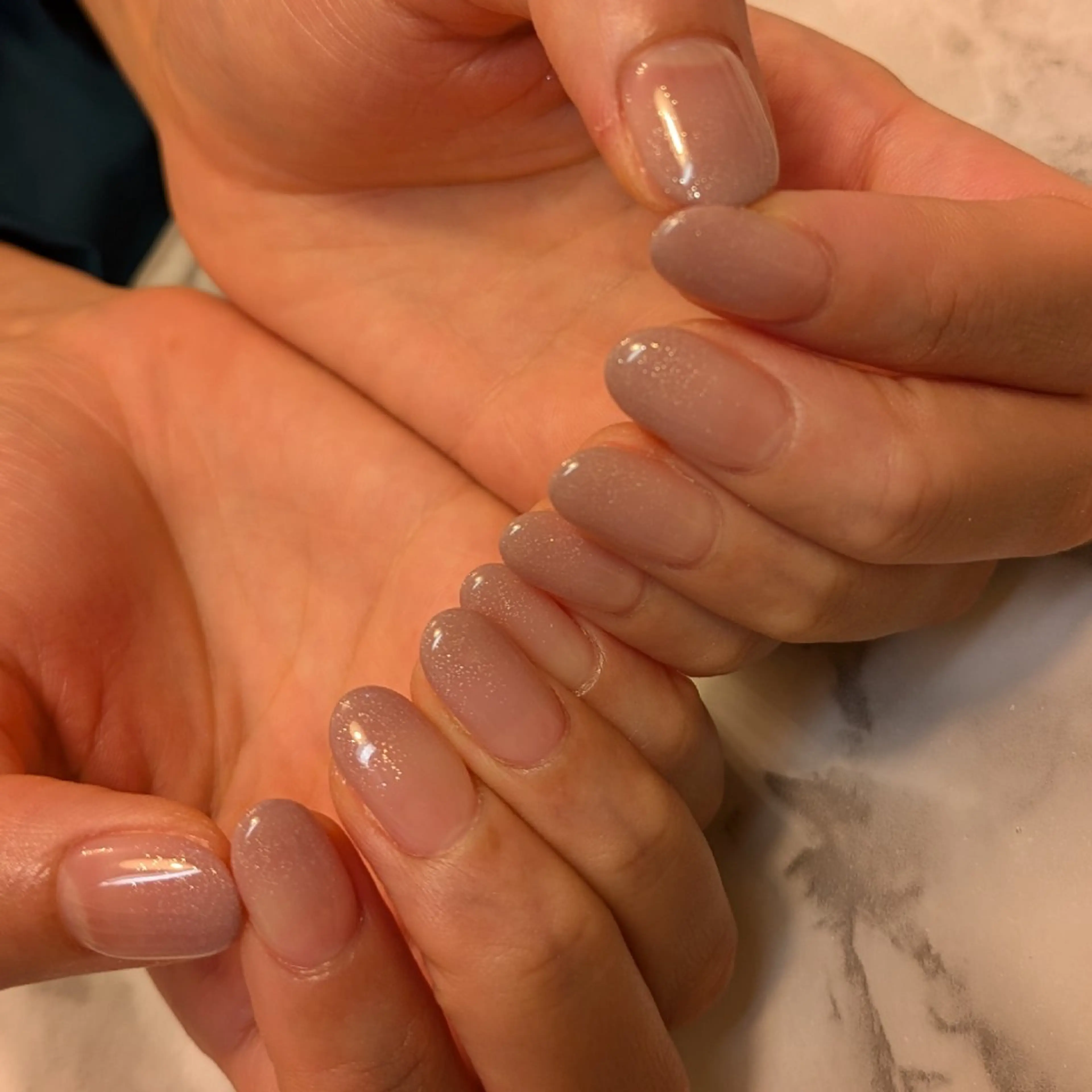 ネイル グラデーション ジェヌインネイル 河内のネイルデザイン