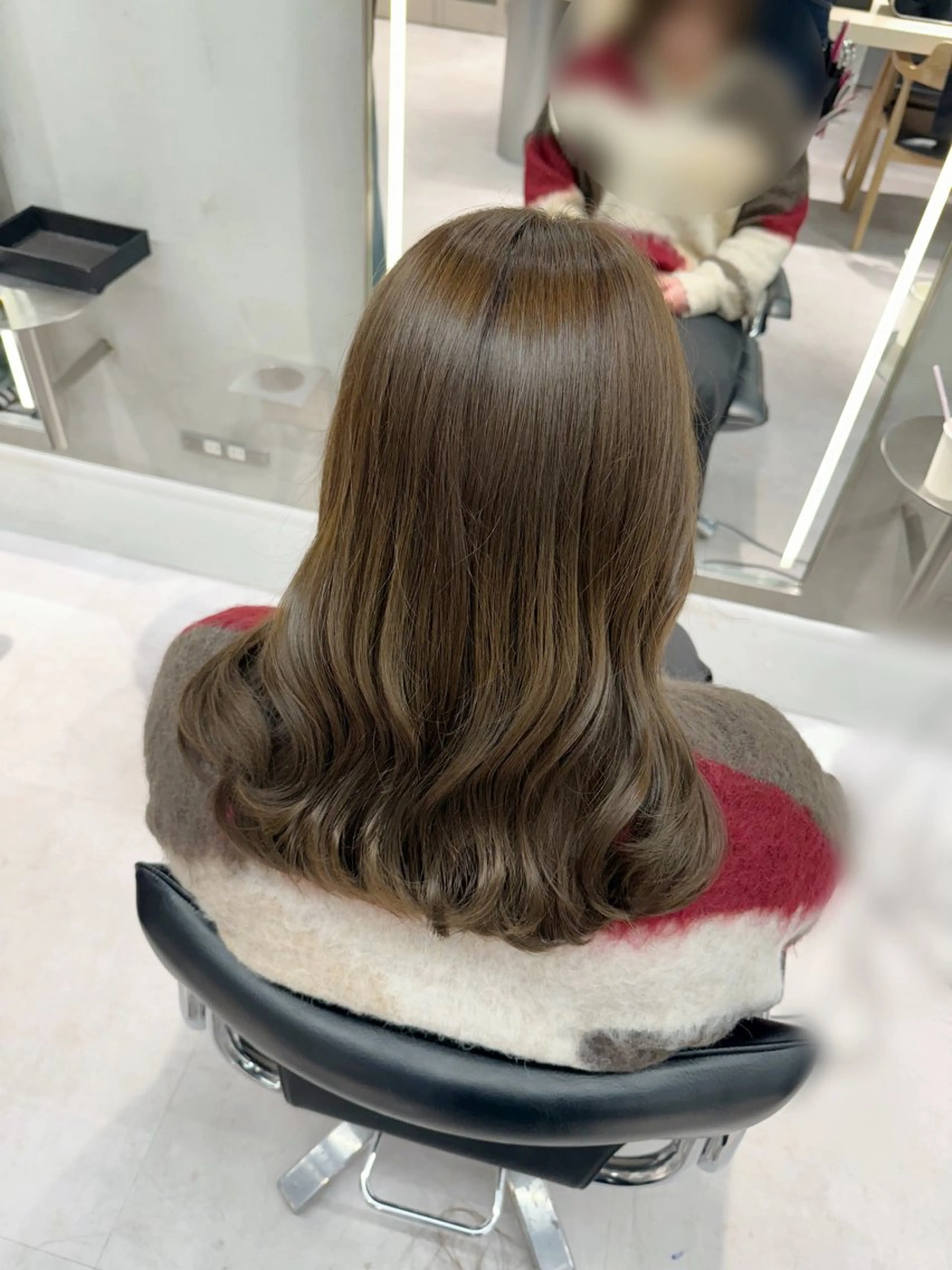 セミロング カラー ベージュカラー ブラウンカラー オリーブベージュ カット ヘアカラー トリートメント 🤍haruna 🤍SUIのヘアスタイル