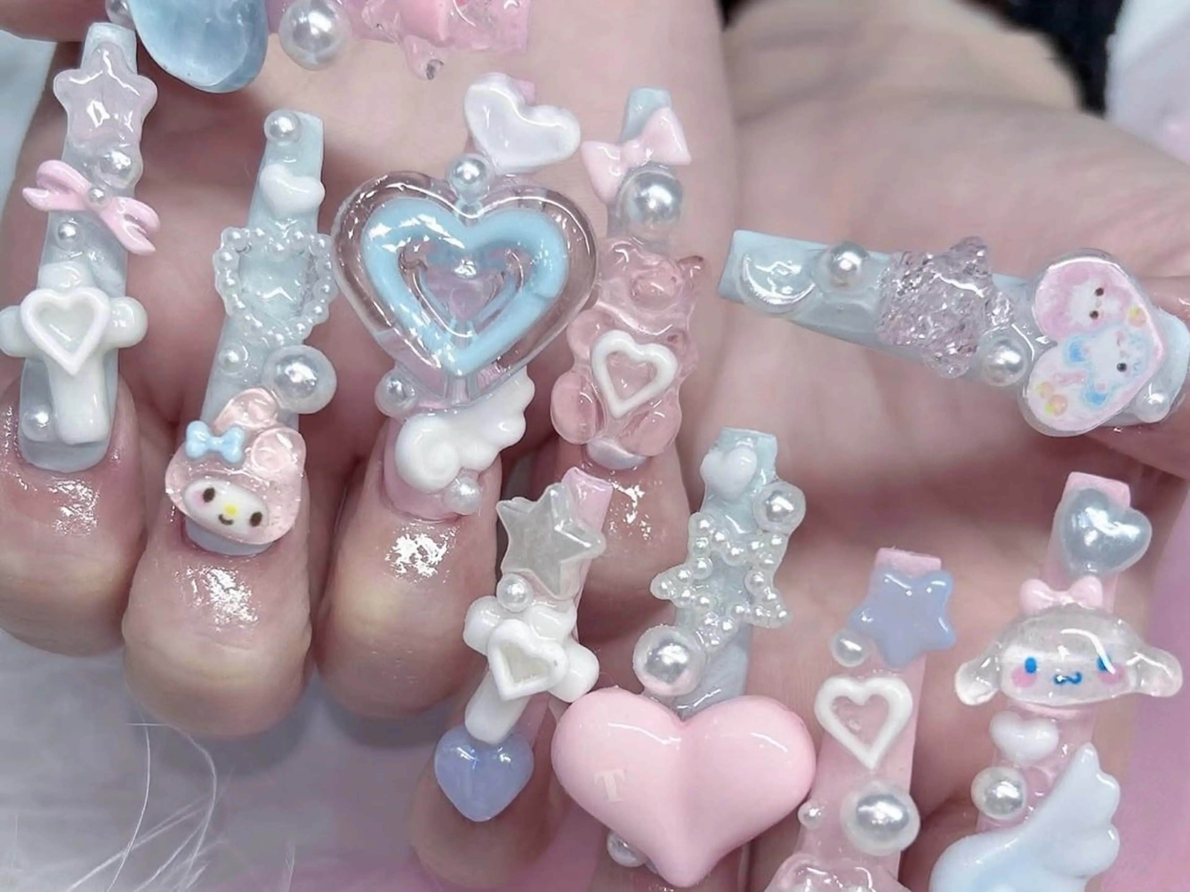 メンズ ネイル アートネイル フレンチネイル ジェルネイル キラキラネイル パラジェル Bloom スカルプ専門店のネイルデザイン