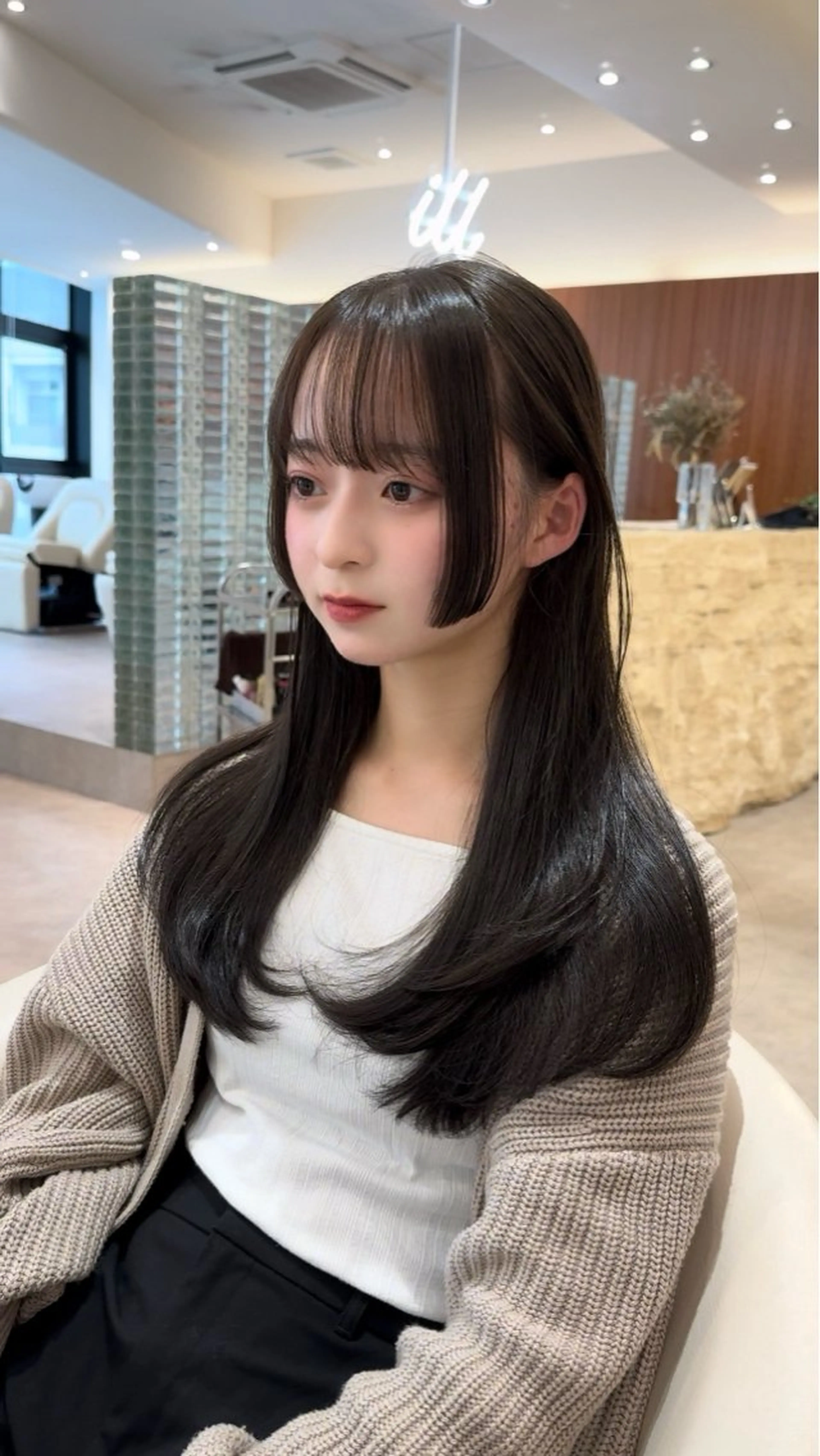 ロング カラー グレージュ オリーブグレージュ オリーブグレー 姫カット 韓国風ヘア カット ヘアカラー トリートメント ヘアセット 韓国レイヤー🇰🇷 韓国研修◎渋谷カイトのヘアスタイル