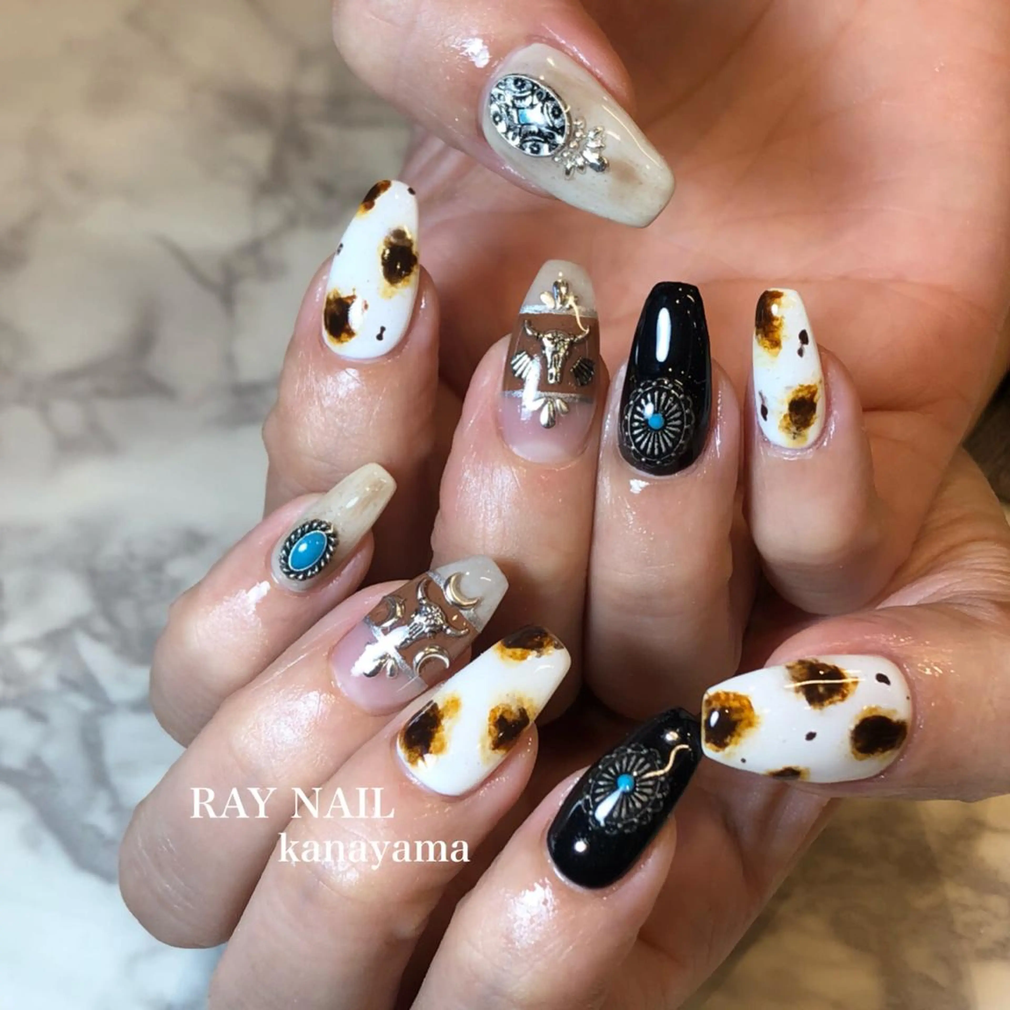 ネイル Arowa 伊田のネイルデザイン