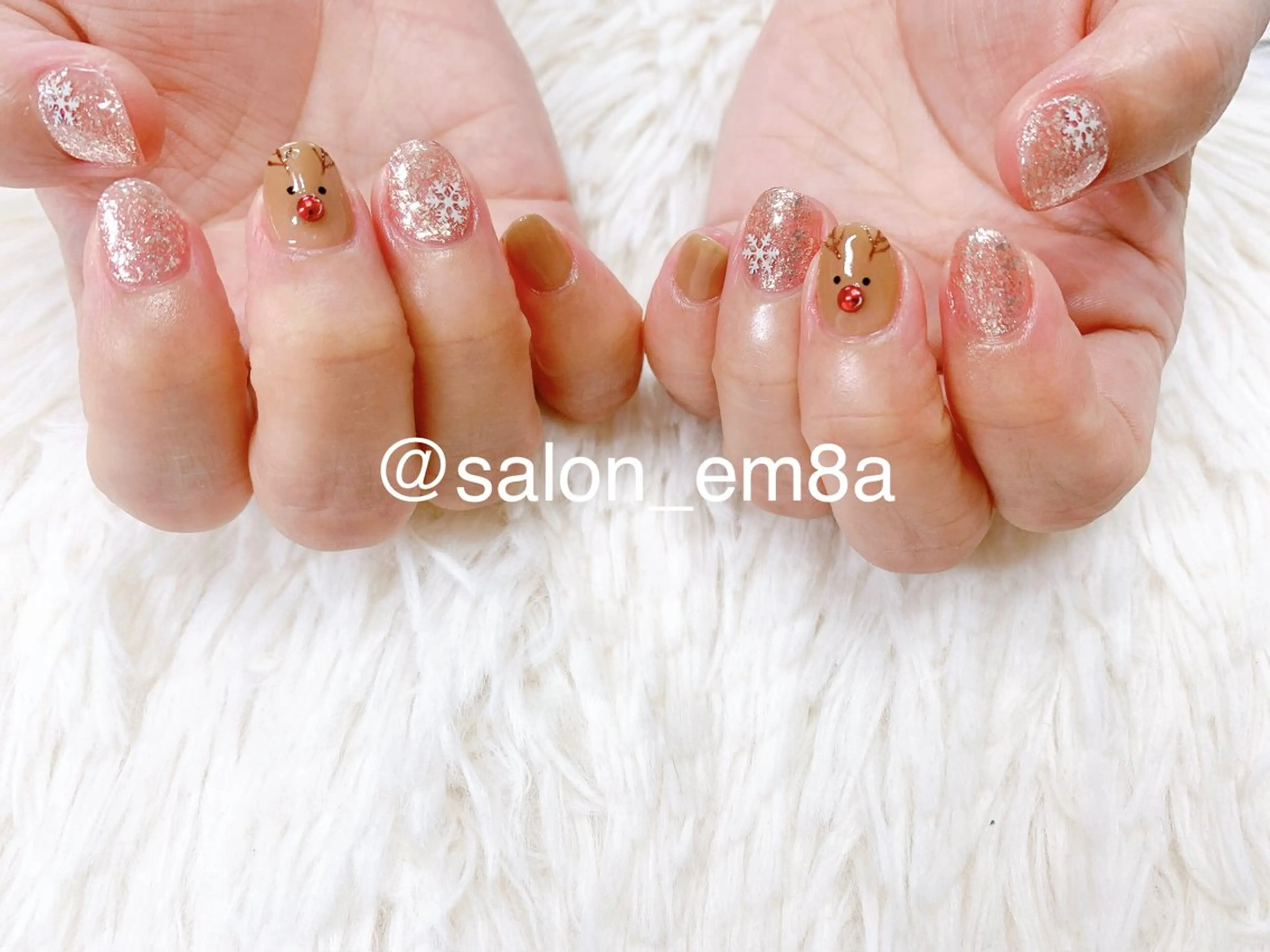 ネイル ジェルネイル ハンドネイル salon EM&A emiのネイルデザイン