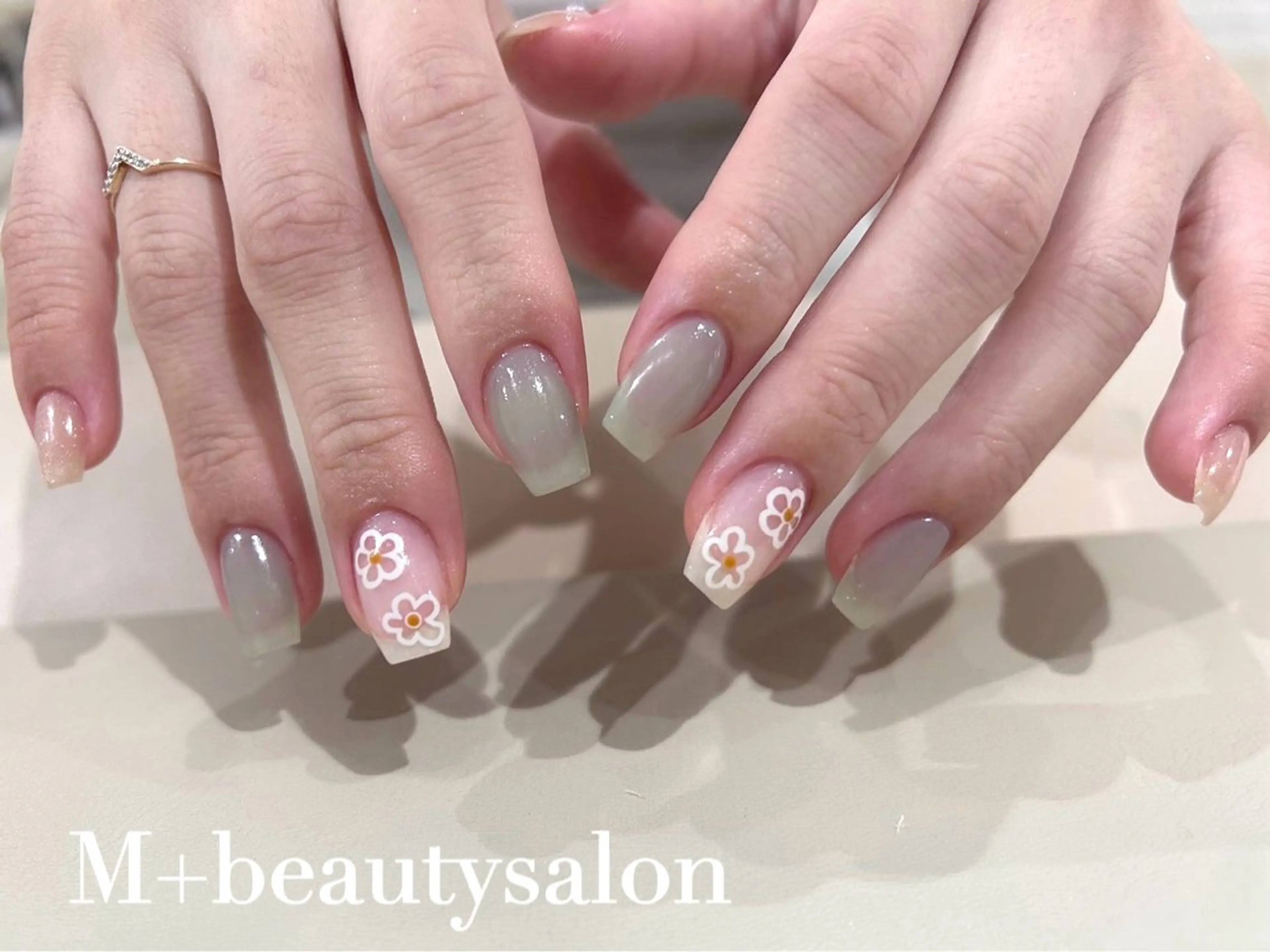 ネイル M+  Beauty Salonのネイルデザイン