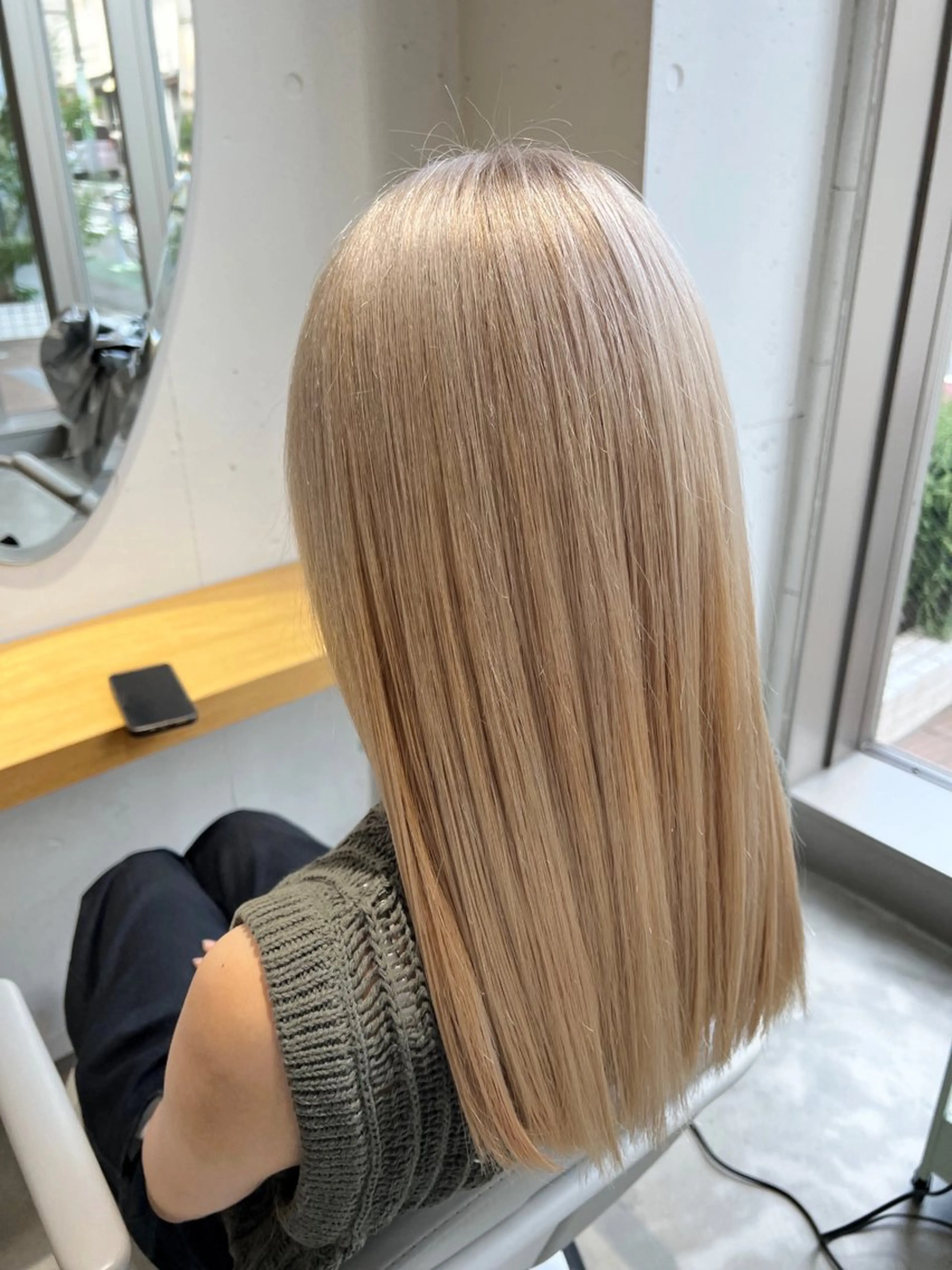 ロング 垢抜けハイトーン×ブ ロウリストAZUKIのヘアスタイル