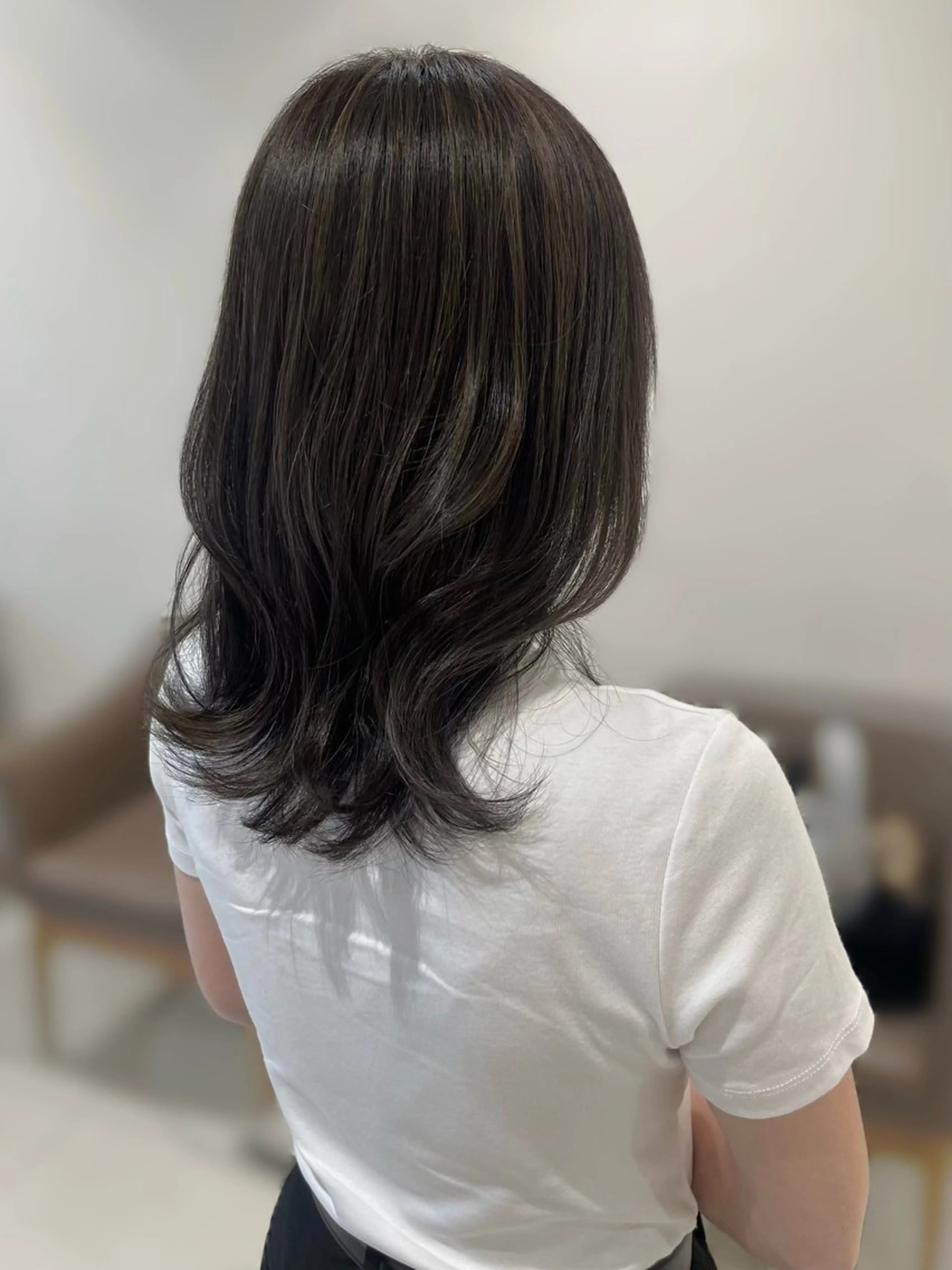 ミディアム 🫧オリーブカラー/ 酸性縮毛矯正銀座🫧のヘアスタイル