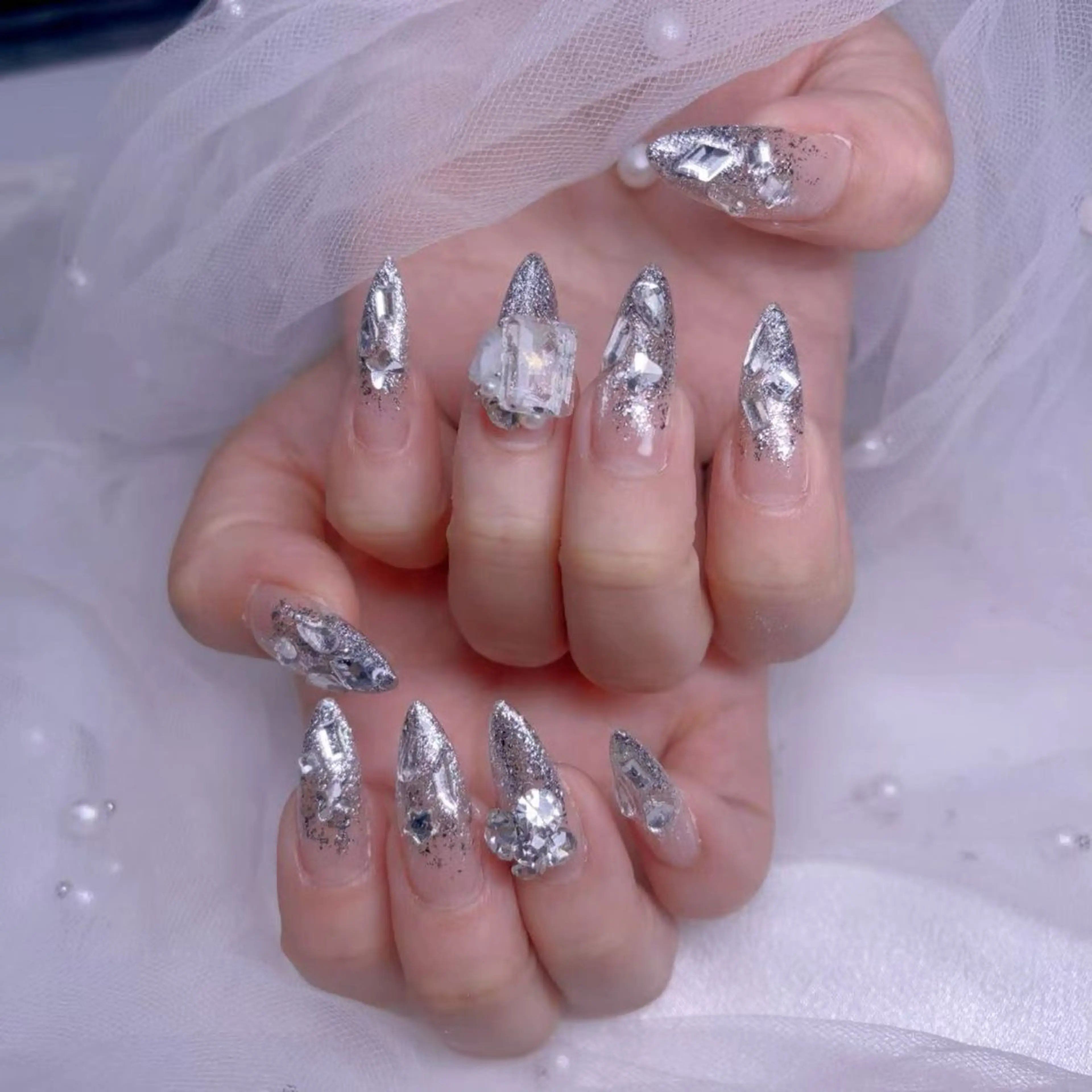 ネイル UMI ネイルサロン新宿🎀のネイルデザイン