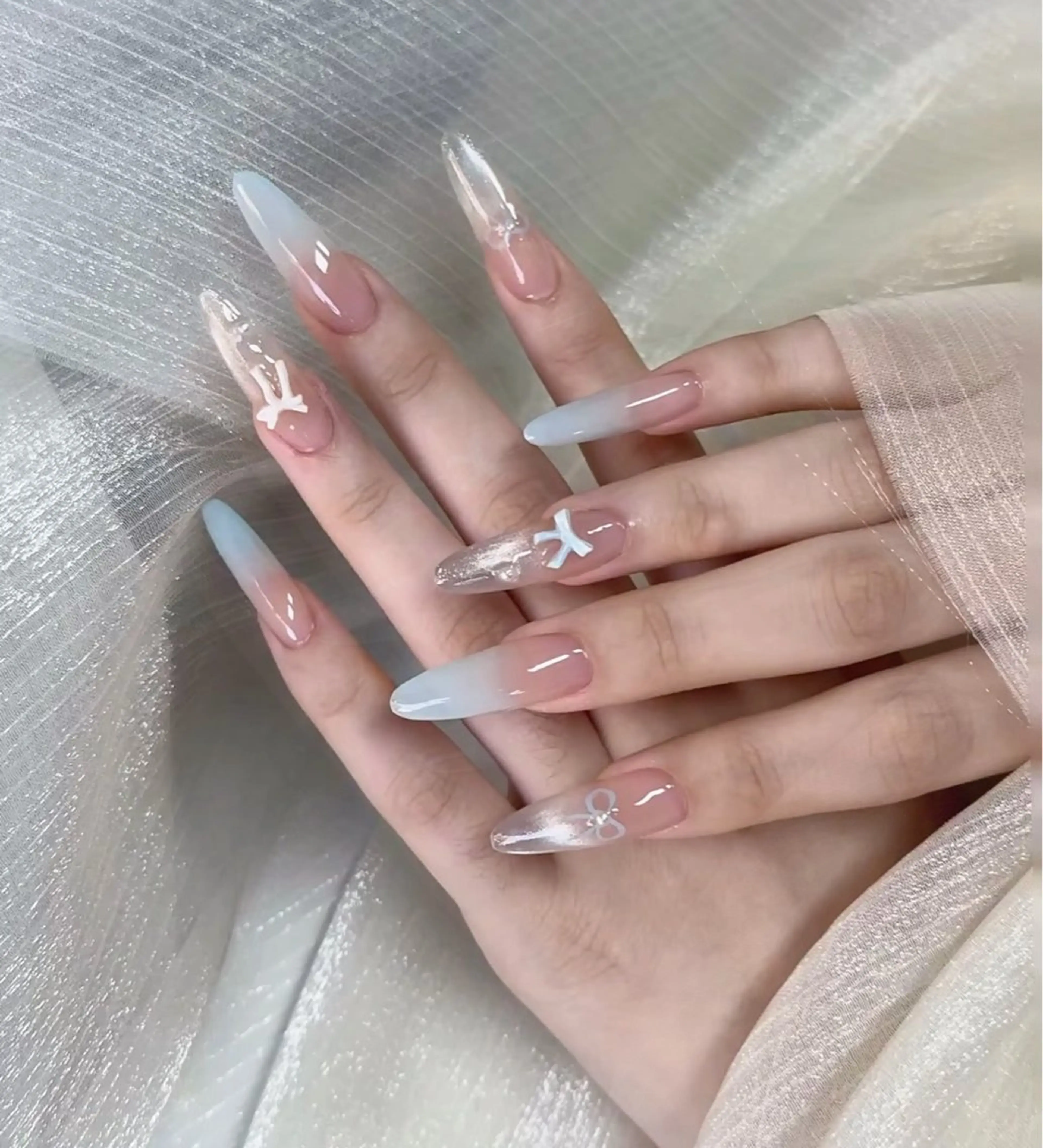 ネイル フレンチネイル キラキラネイル 韓国ネイル シンプルネイル ワンホンネイル ハンドネイル MEI Nailのネイルデザイン