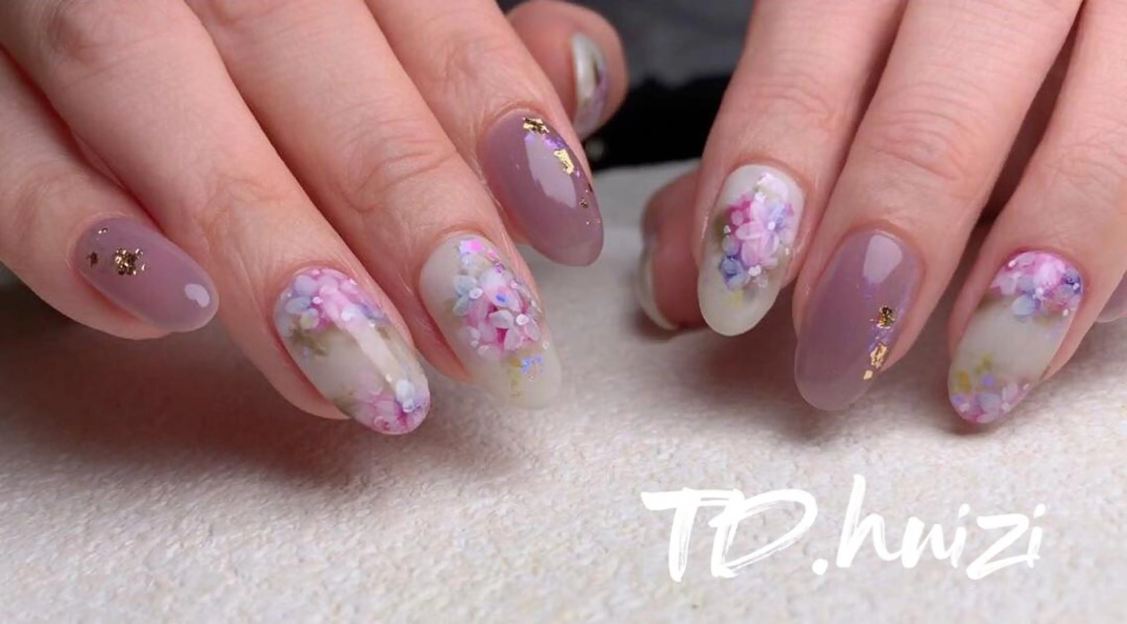 ミディアム めぐみのネイルサロン 惠のネイルデザイン