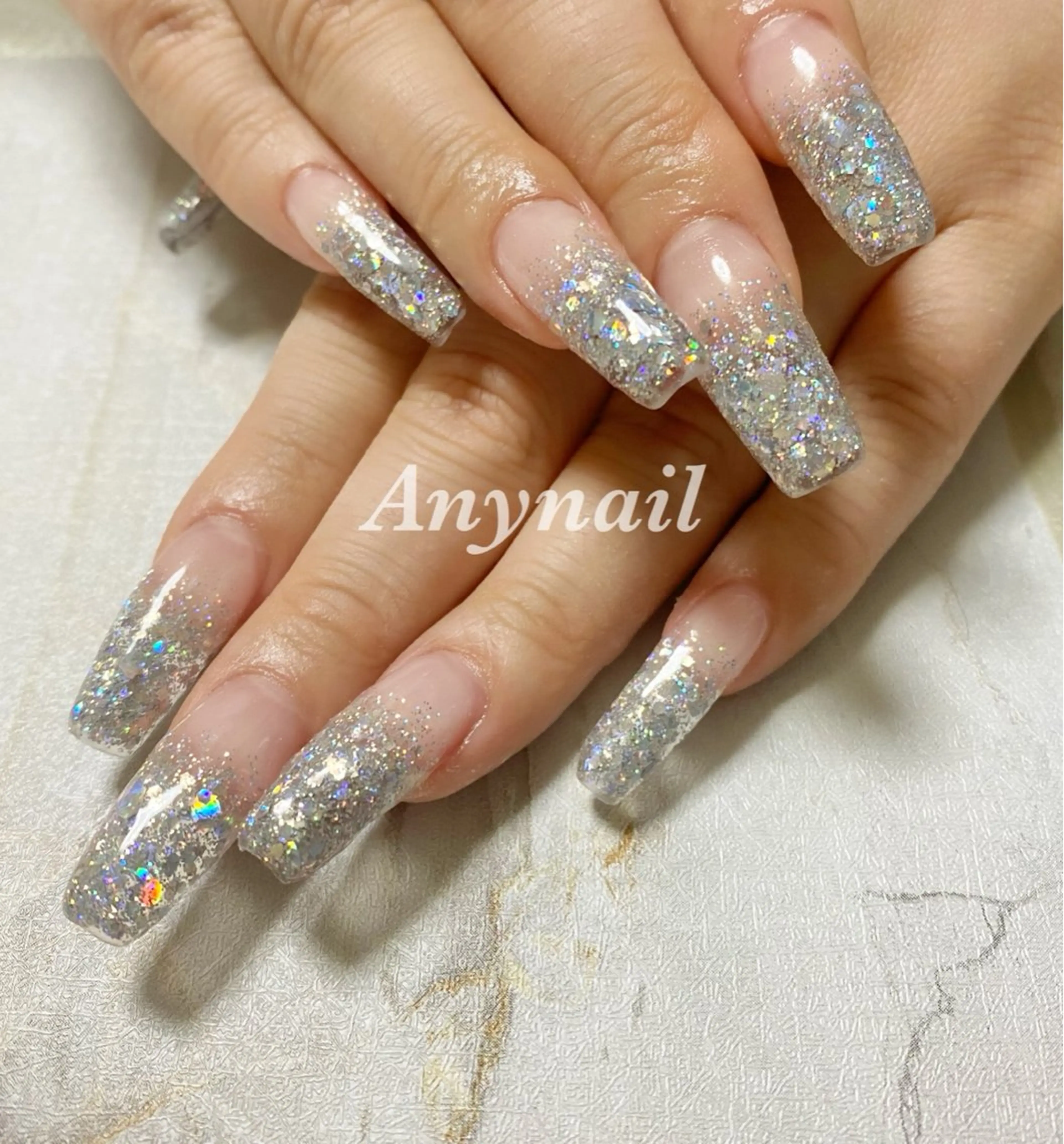 ネイル ブルー グラデーション キラキラネイル ラメ(グリッター) ラメグラデーション ハンドネイル 岩澤 恵子のネイルデザイン