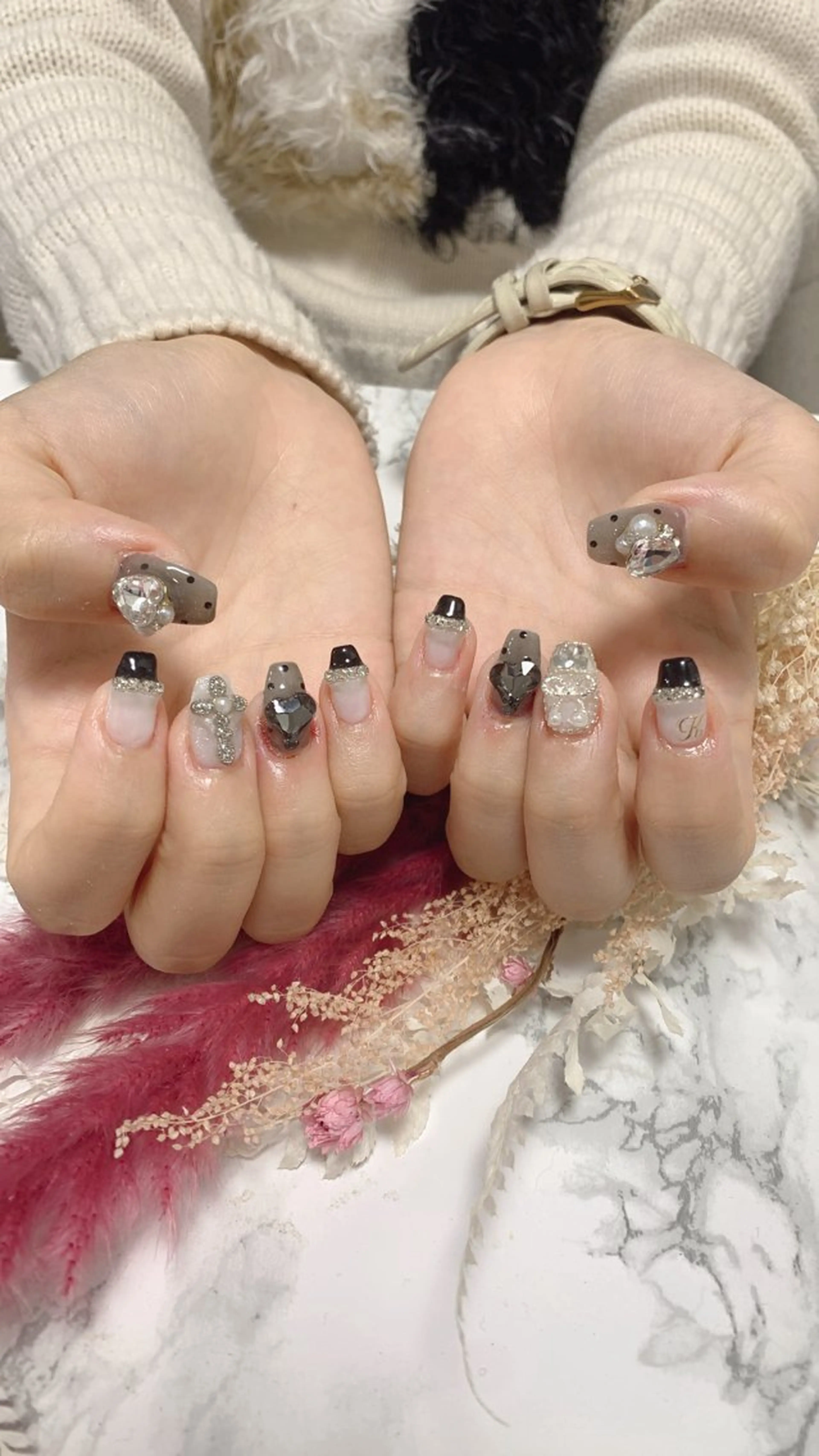 ネイル はな💎ネイル ワンホン、長さ出しのネイルデザイン