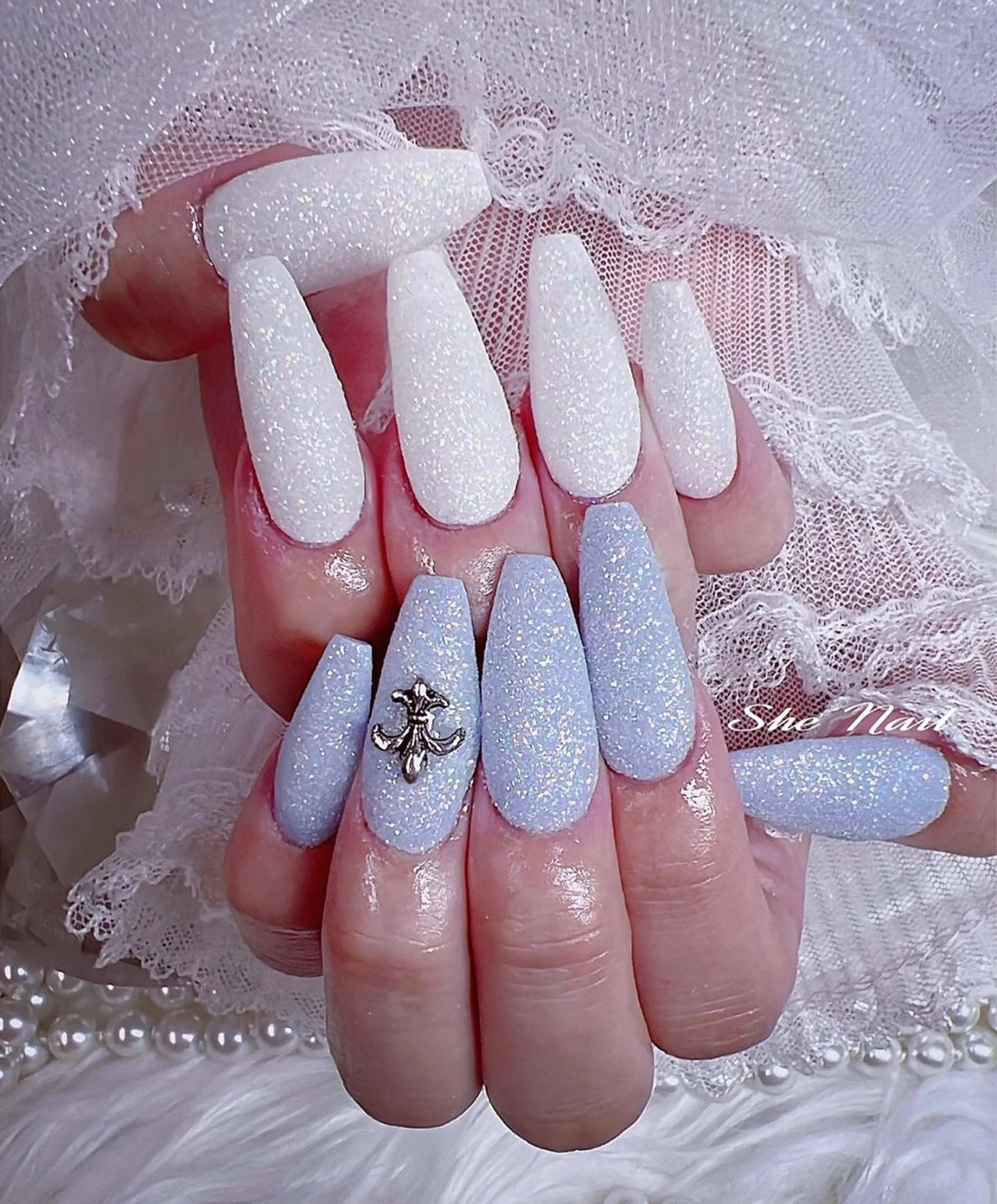 ネイル チークネイル 長さ出し フレンチネイル ガラスフレンチ キラキラネイル ハンドネイル She   Nail所属・ISA_ BELLAのネイルデザイン