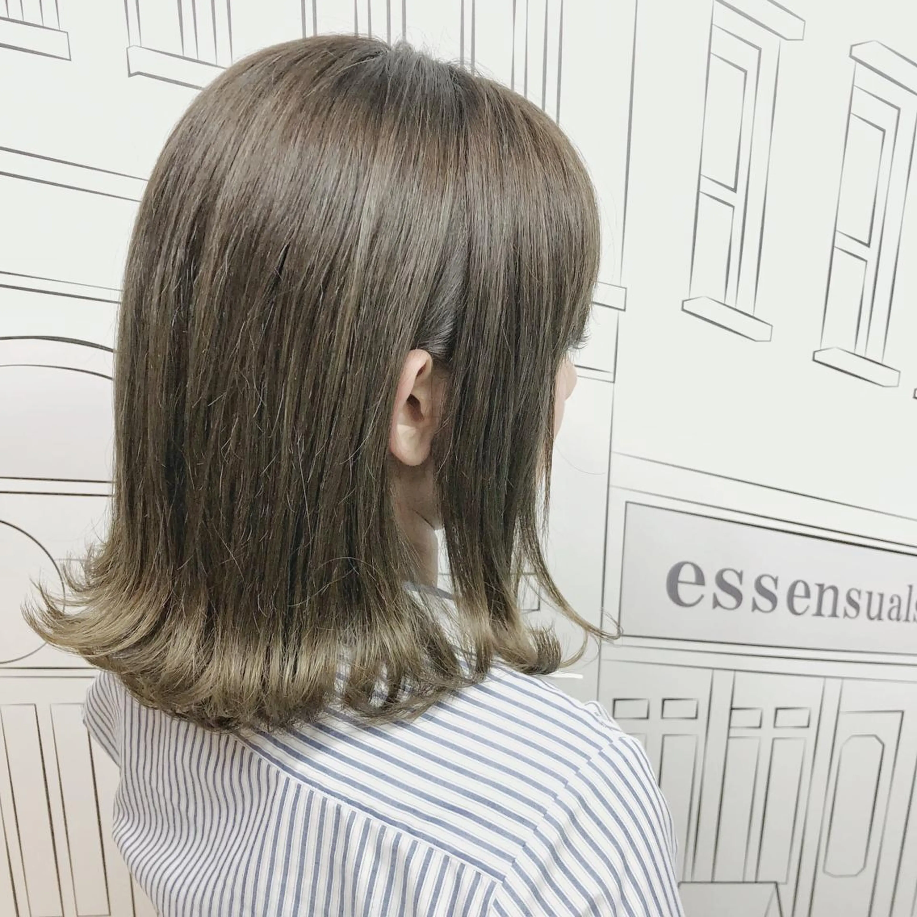 ミディアム 外ハネヘア レイヤー⭐️カラー ⭐️平川雅史のヘアスタイル