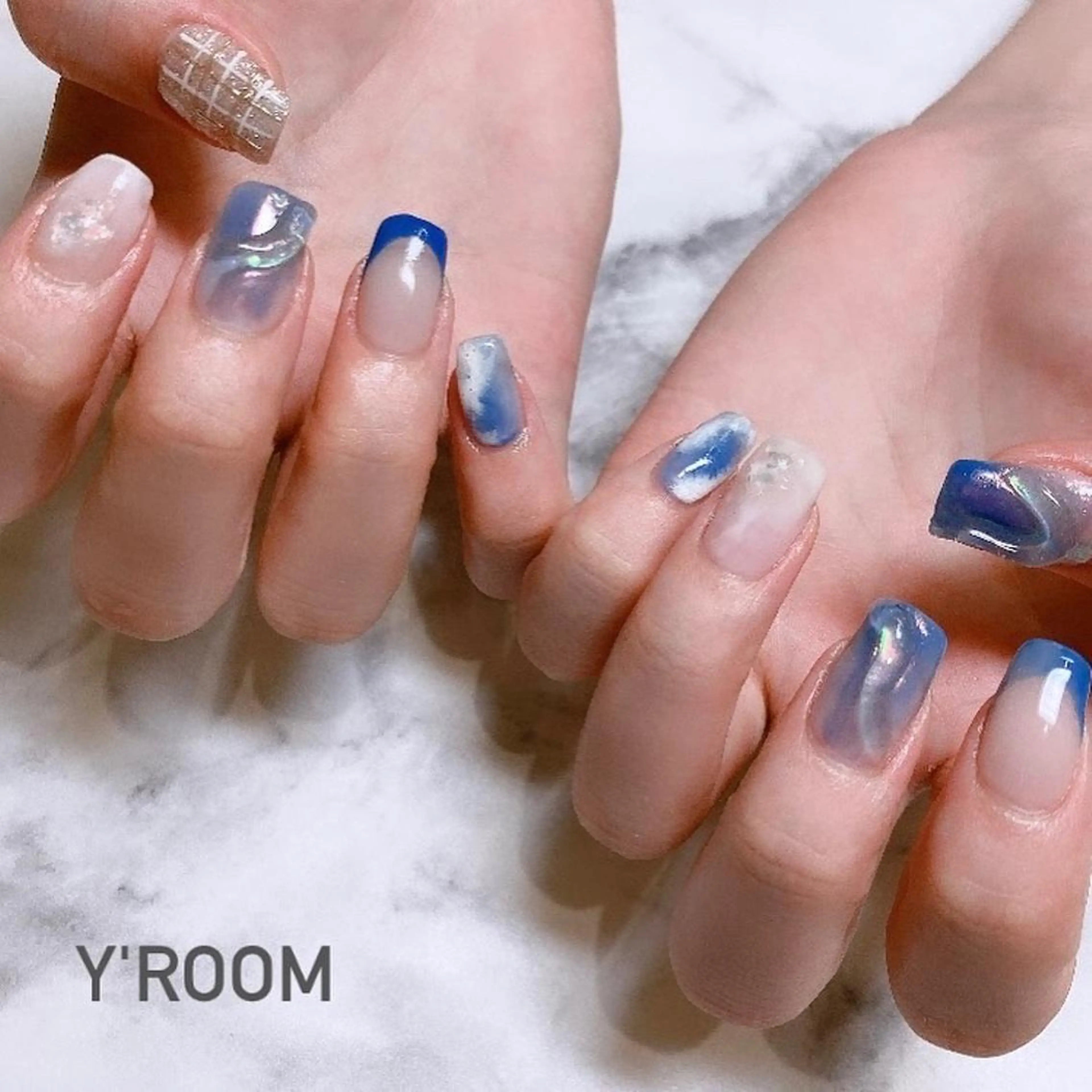 ネイル オーロラネイル フラッシュネイル フットネイル ジェルネイル 氷ネイル・うるうるネイル ハンドネイル YUKA （ネイリスト）のネイルデザイン