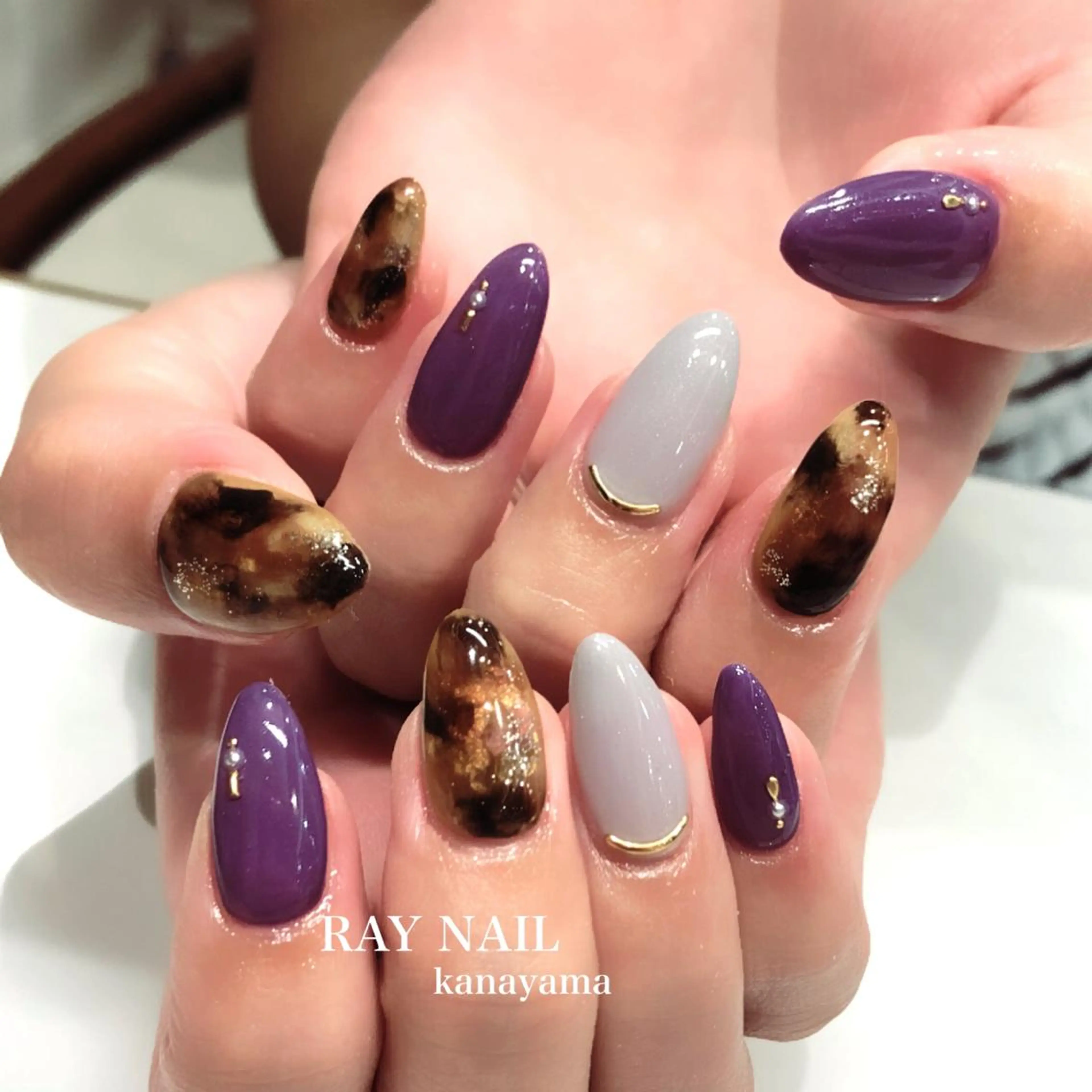 ネイル べっ甲ネイル Arowa 伊田のネイルデザイン