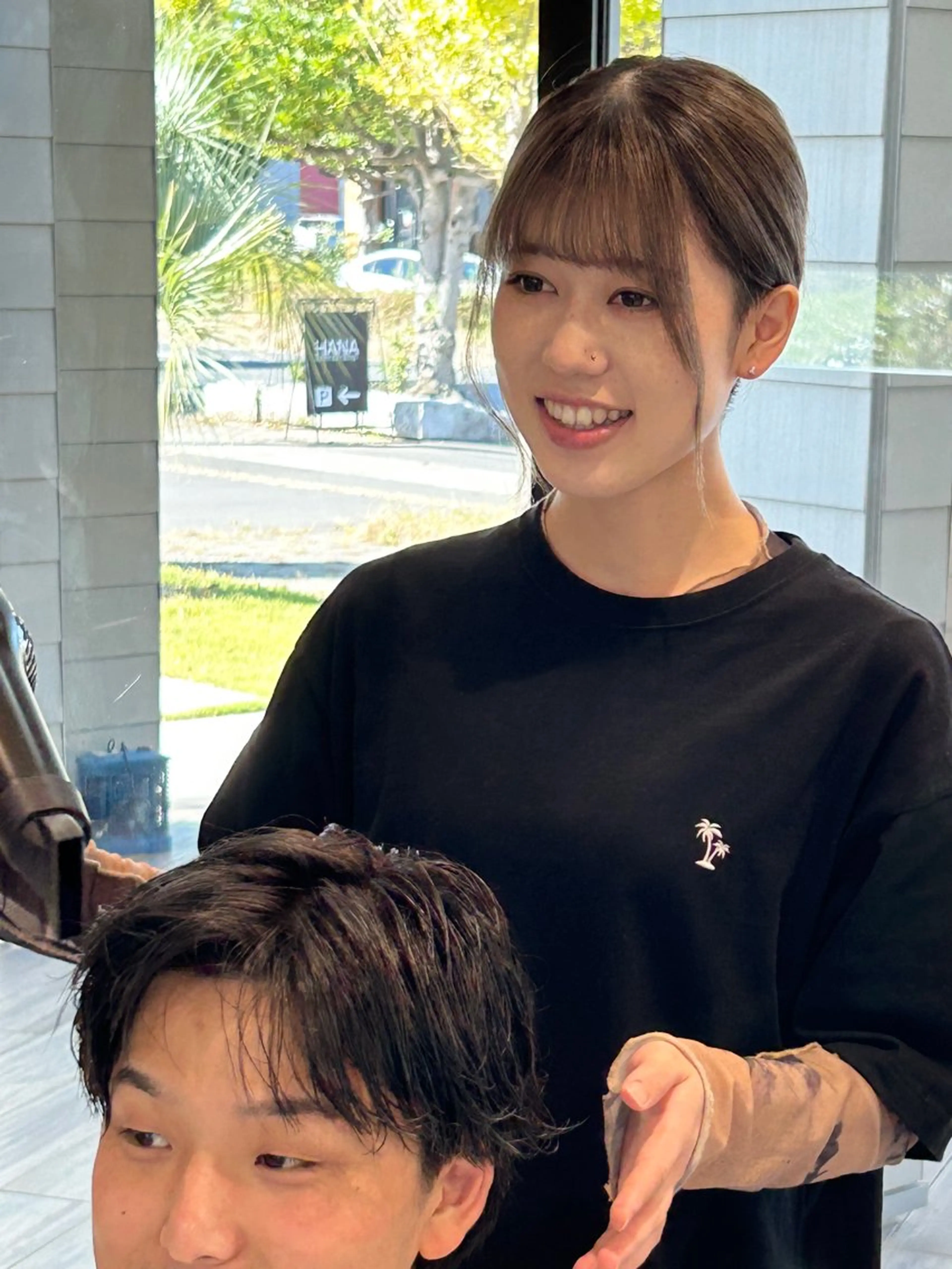 カラー HANA by RIZのヘアスタイル