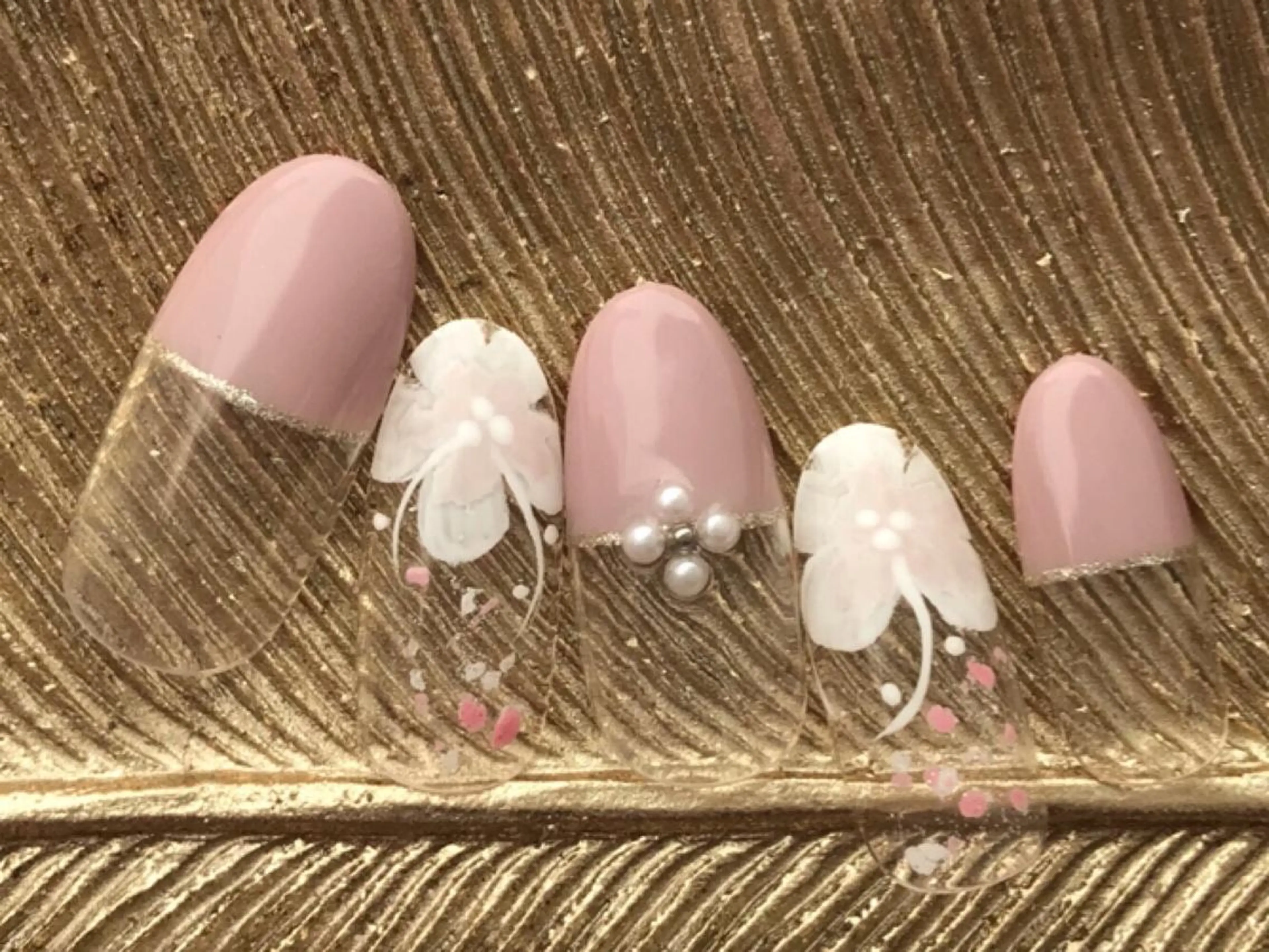 ネイル ストーンネイル Verest 西荻窪のネイルデザイン