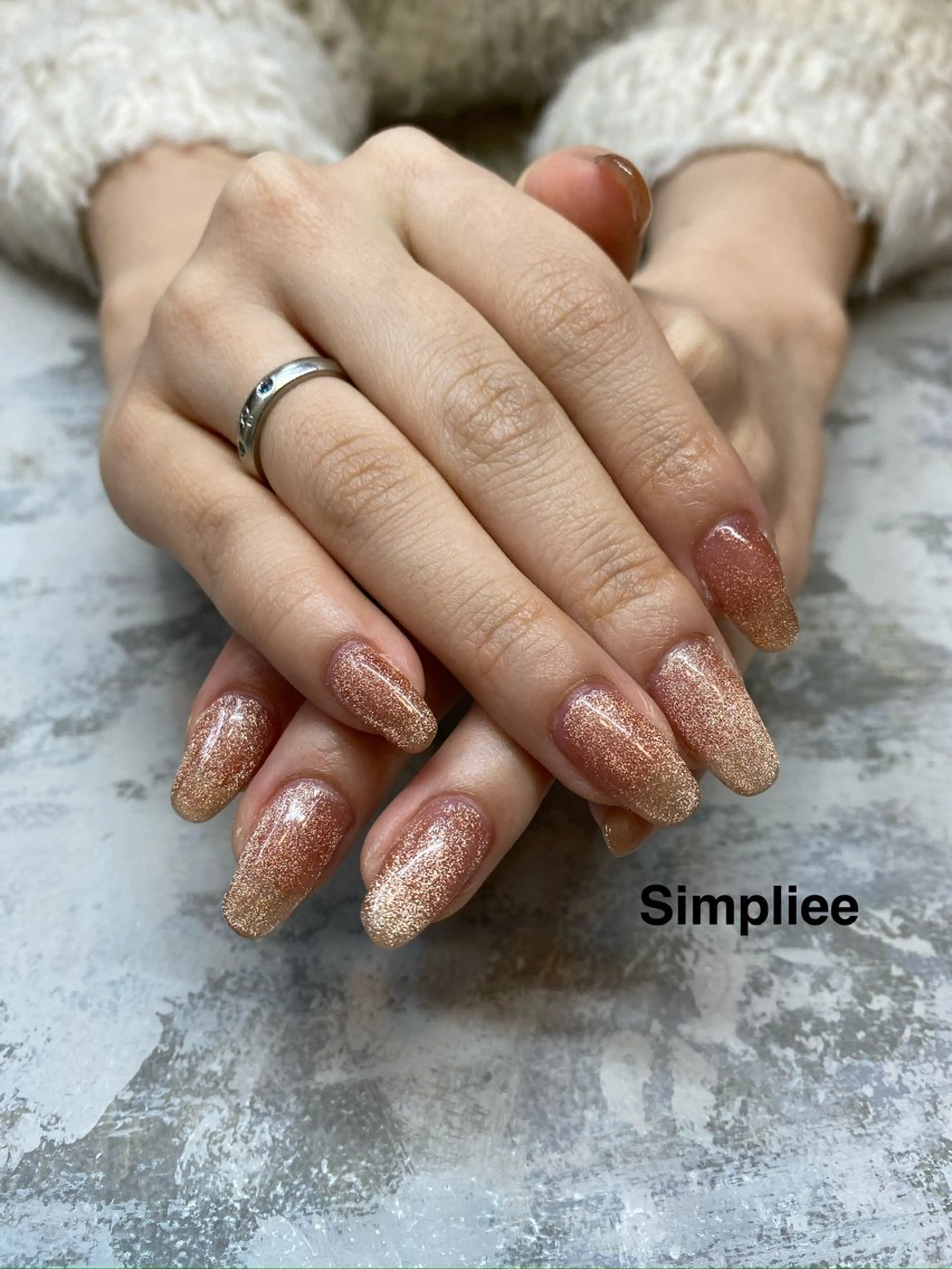 ネイル シンプリーワン 渋谷店🪄MOENAのネイルデザイン