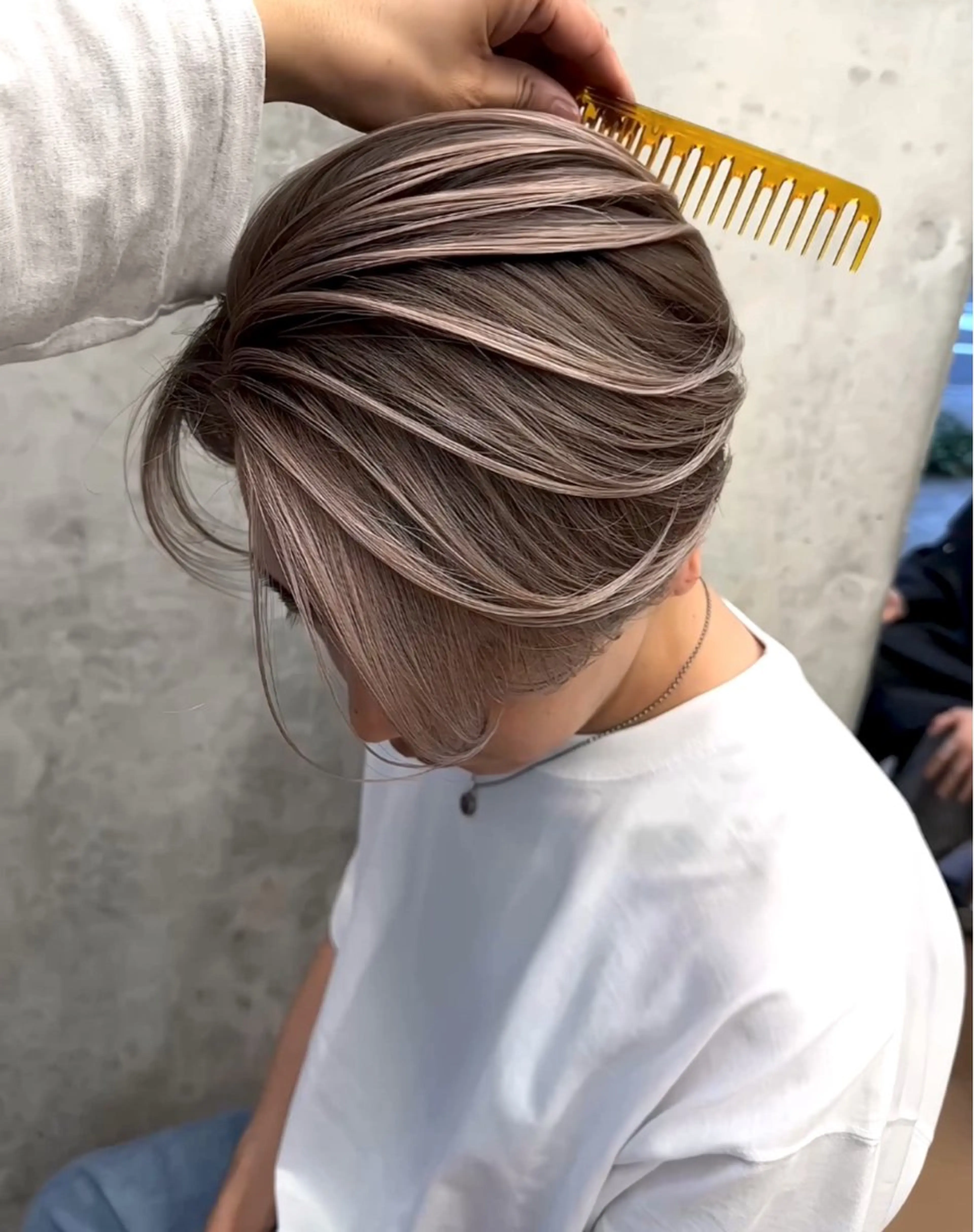 今年トレンド🉐men'sシャドールーツorバレイヤージュの写真