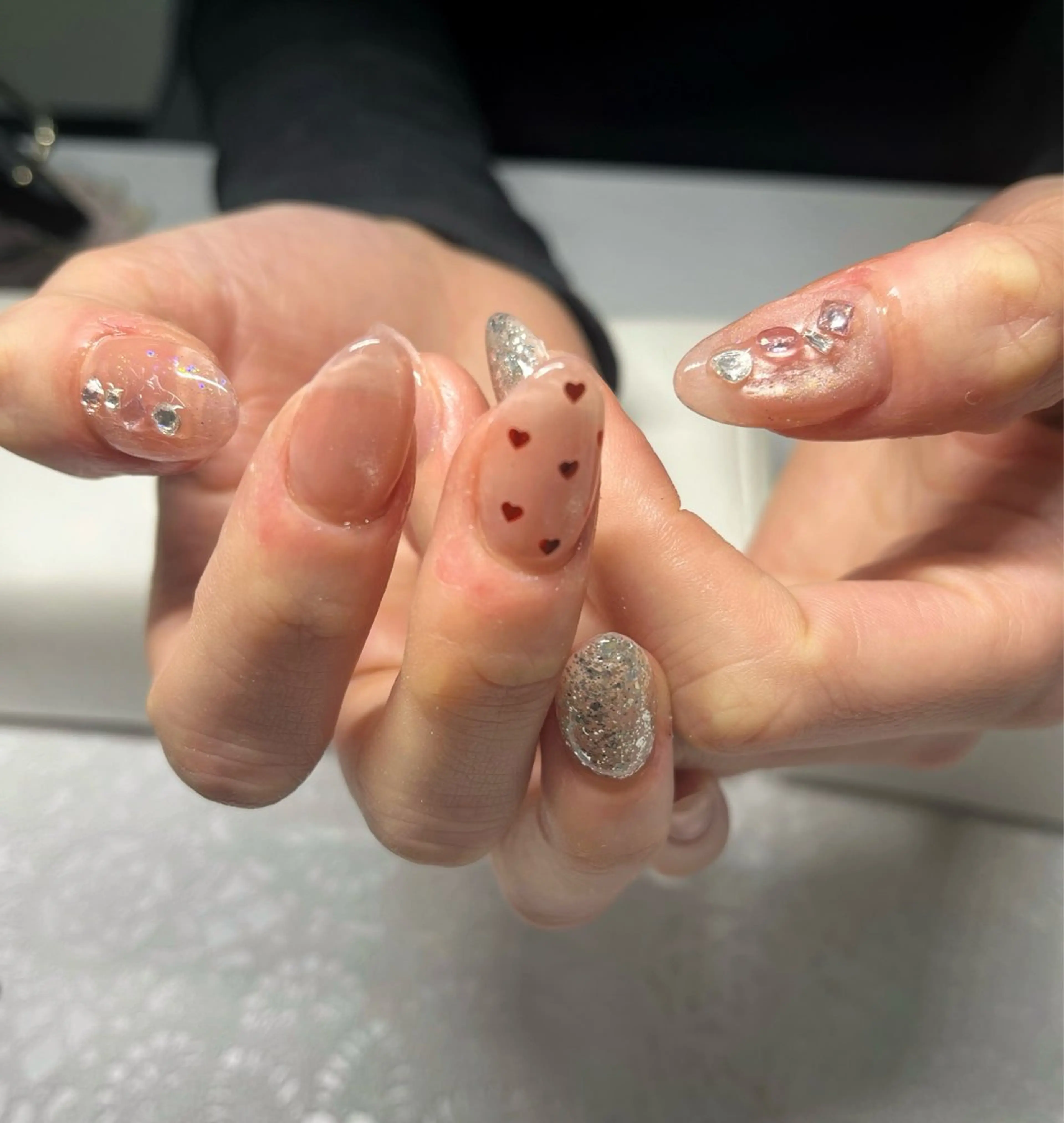 ネイル バレンタイン ハンドネイル MORE所属・✨MORE✨ 藤井寺🌿のネイルデザイン