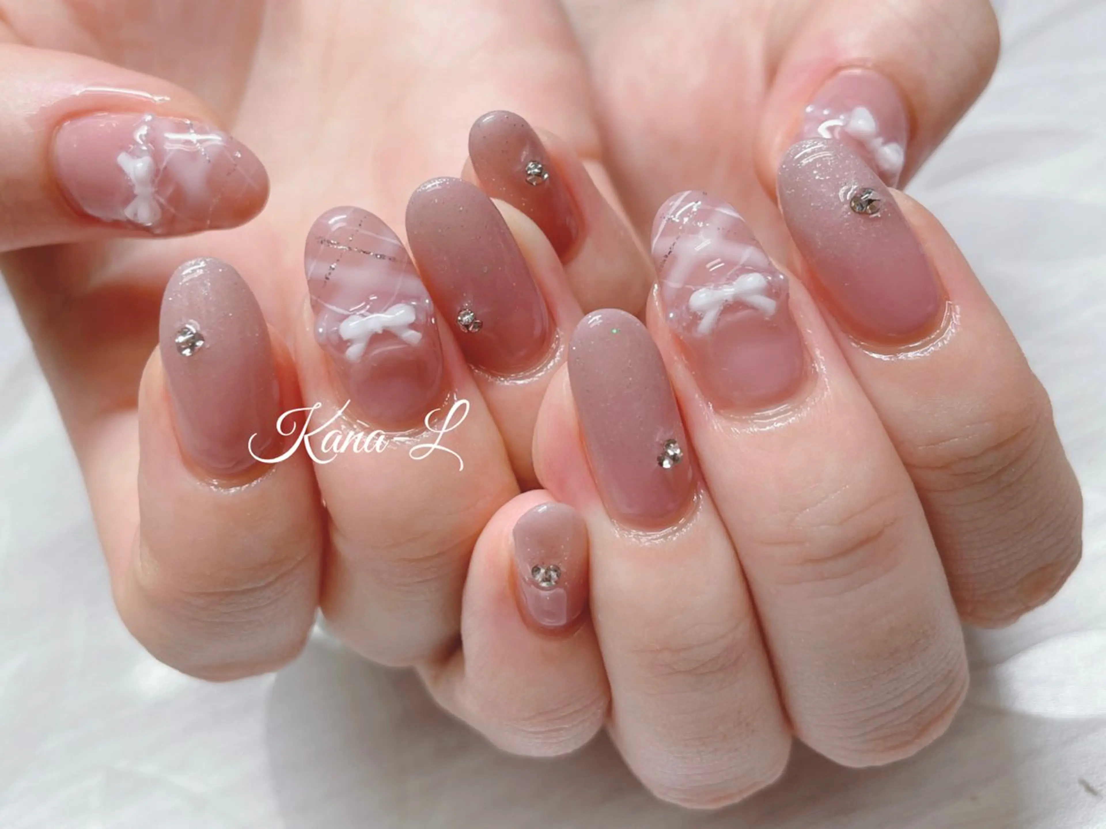 ネイル ジェルネイル 韓国ネイル パラジェル リボン ワンホンネイル 芦辺 香奈のネイルデザイン