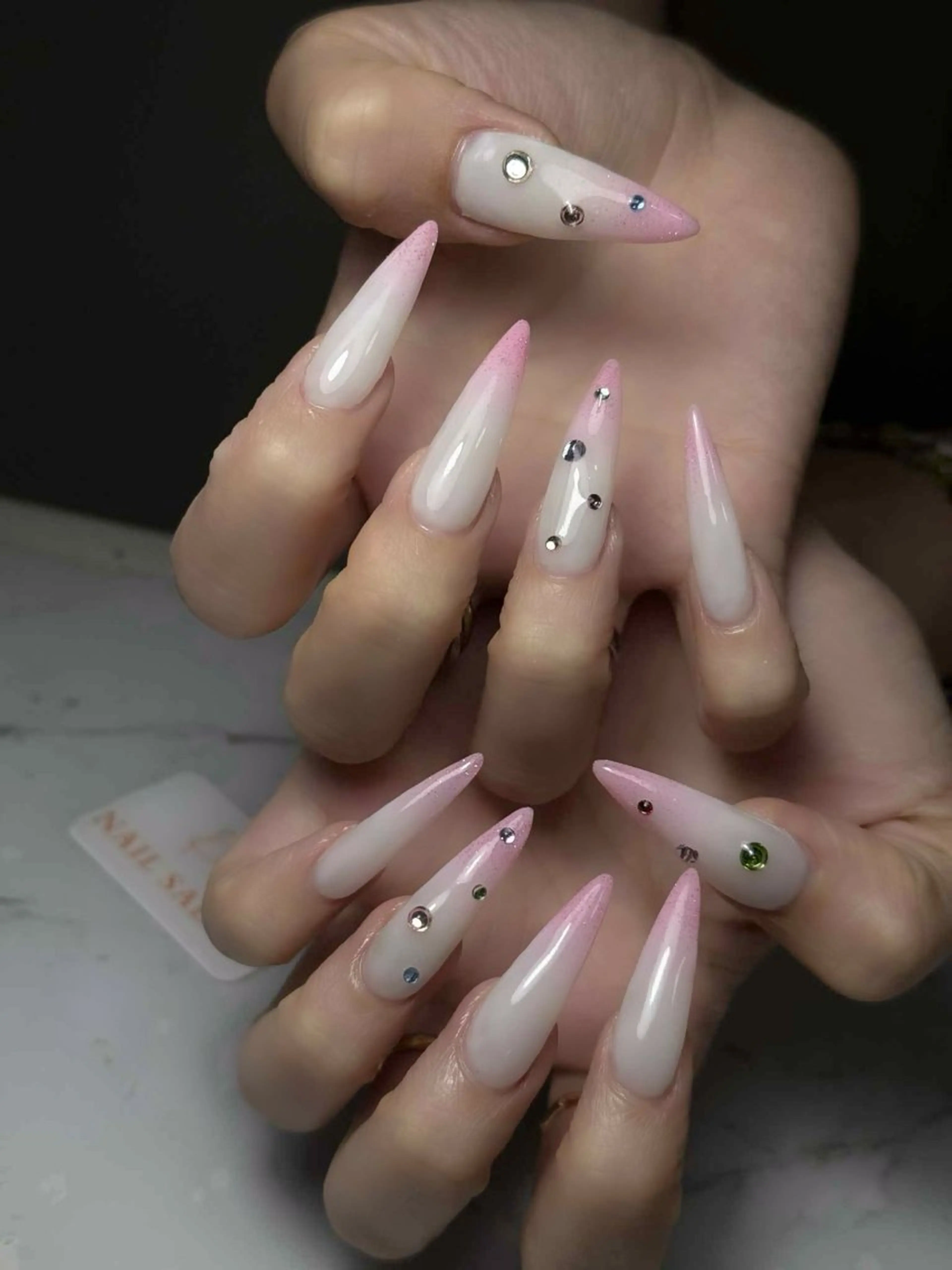 ネイル アートネイル フレンチネイル ジェルネイル グラデーション 韓国ネイル ハンドネイル ハンドケア さくら💮💮 【オフ無料】のネイルデザイン