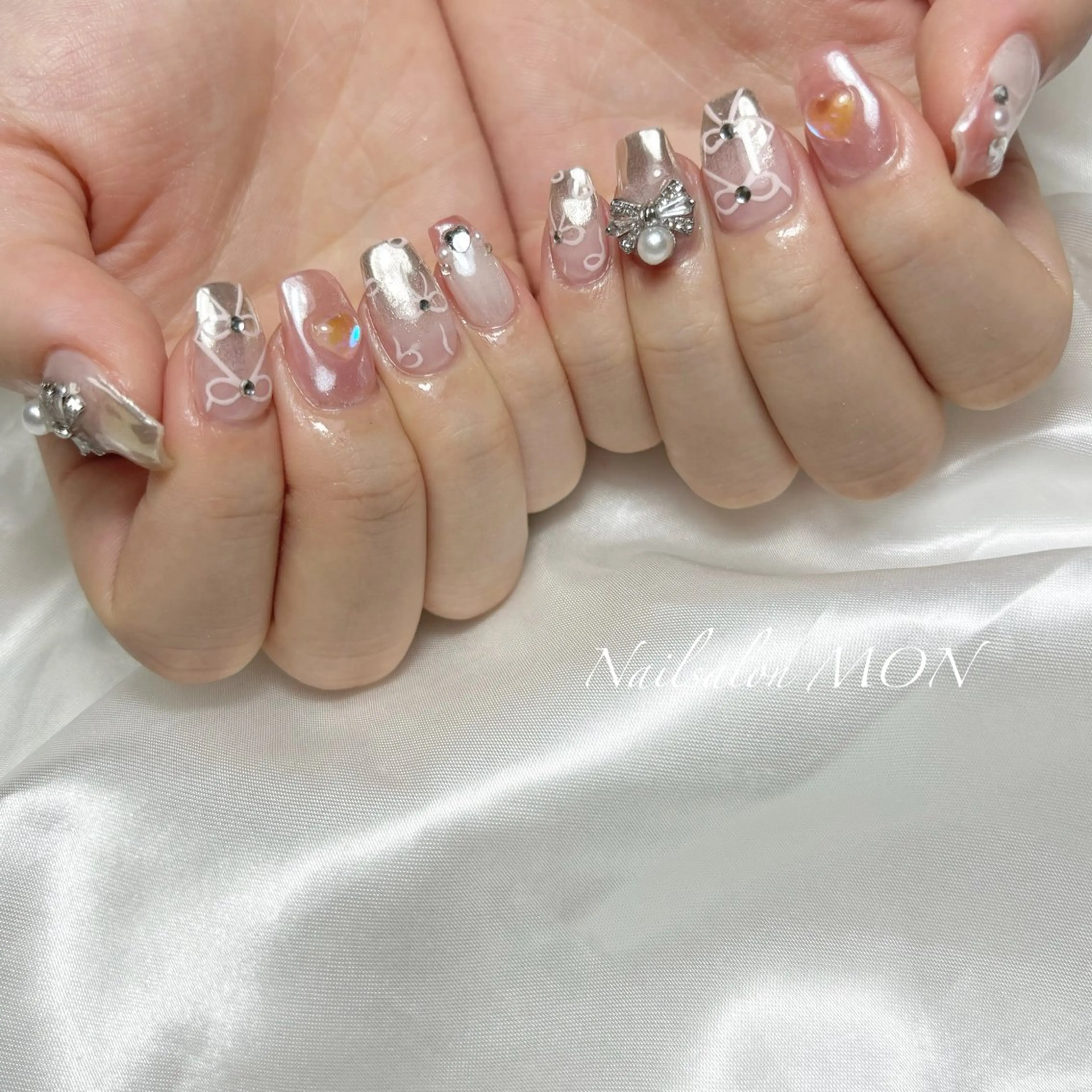 ネイル ストーンネイル ハンドネイル Nailsalon MONのネイルデザイン