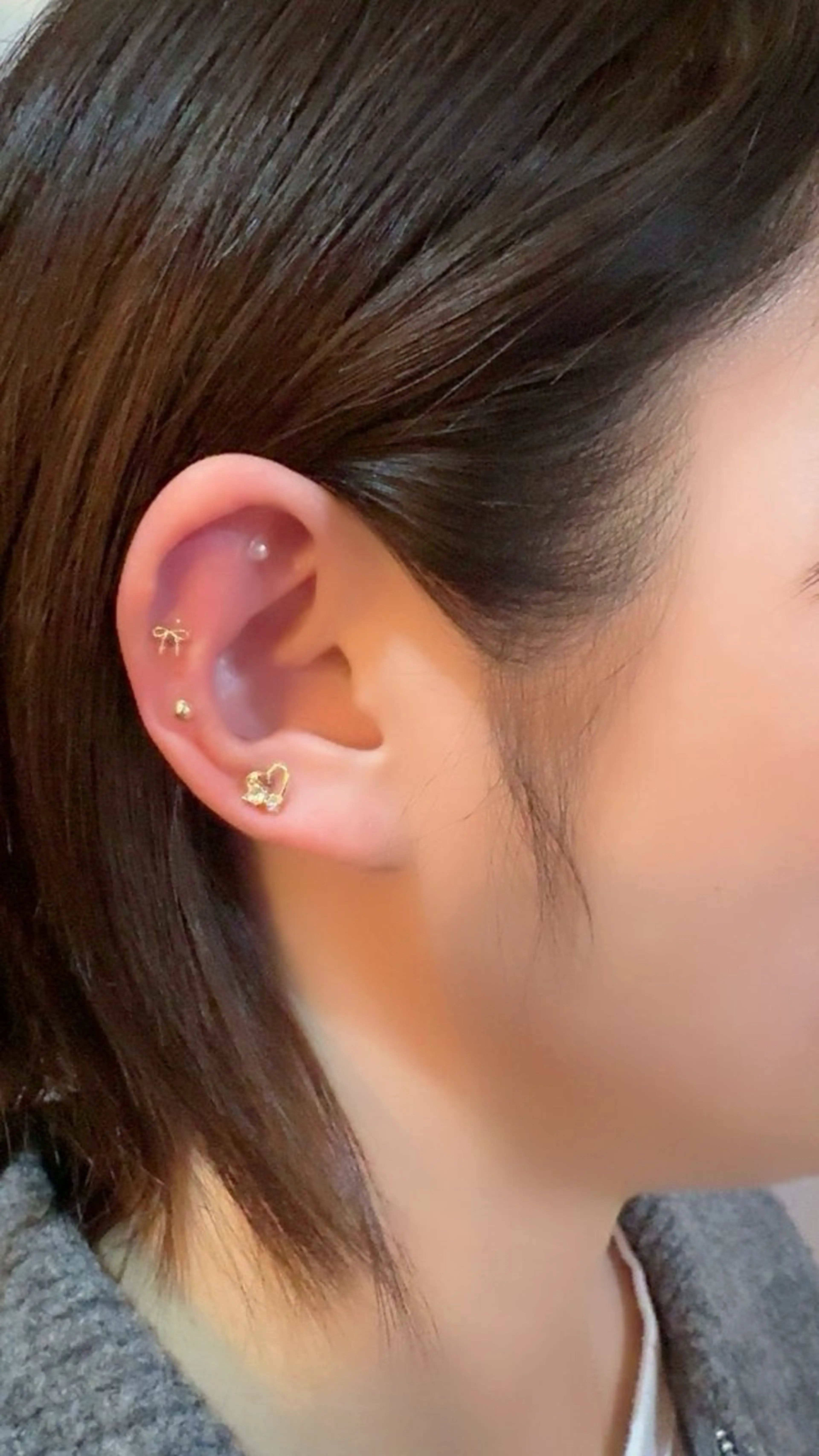 耳つぼジュエリー 6粒( 片耳3粒 )の写真
