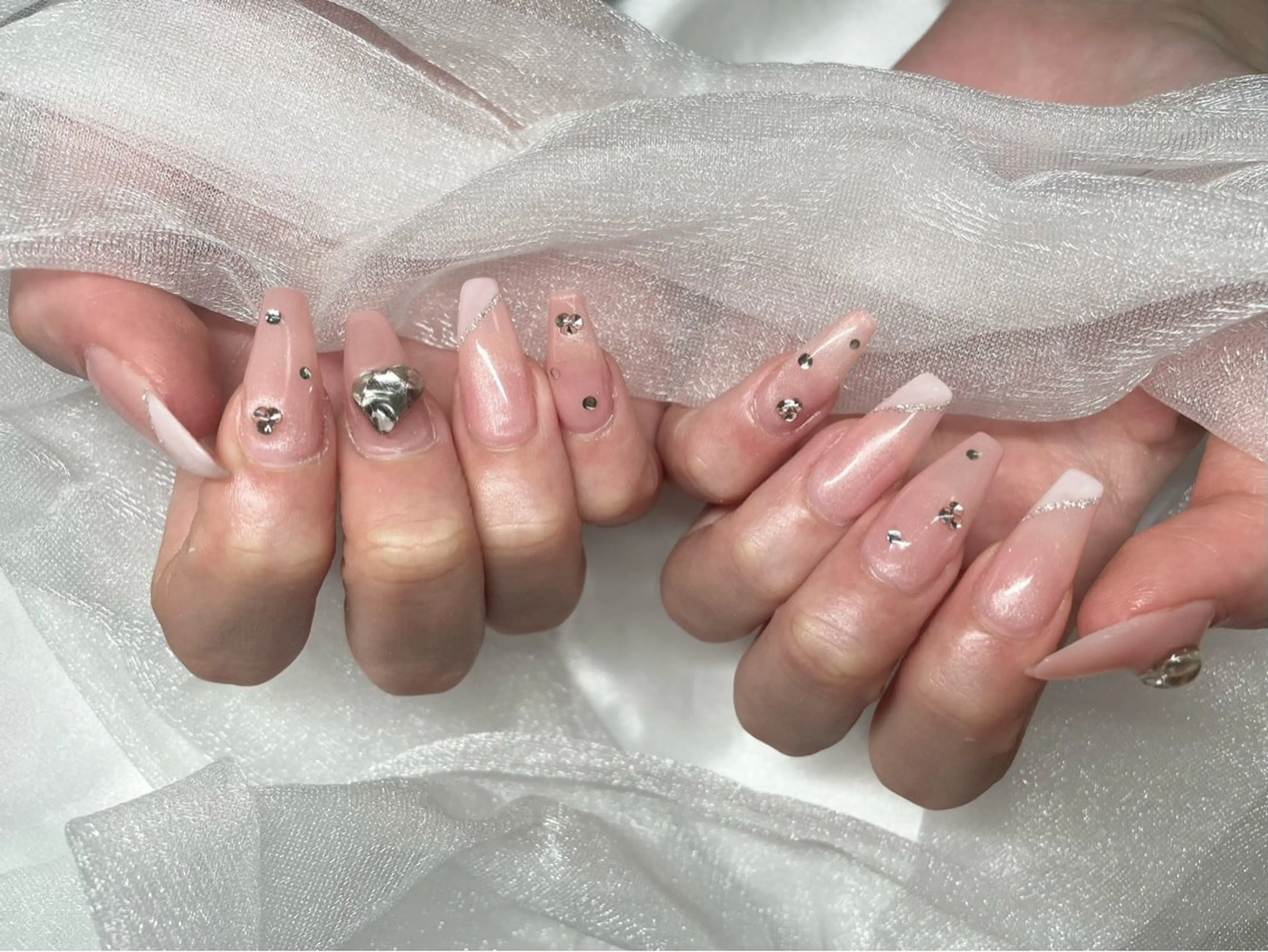 ネイル ハンドネイル Roi〈ロワ〉 Minakoのネイルデザイン