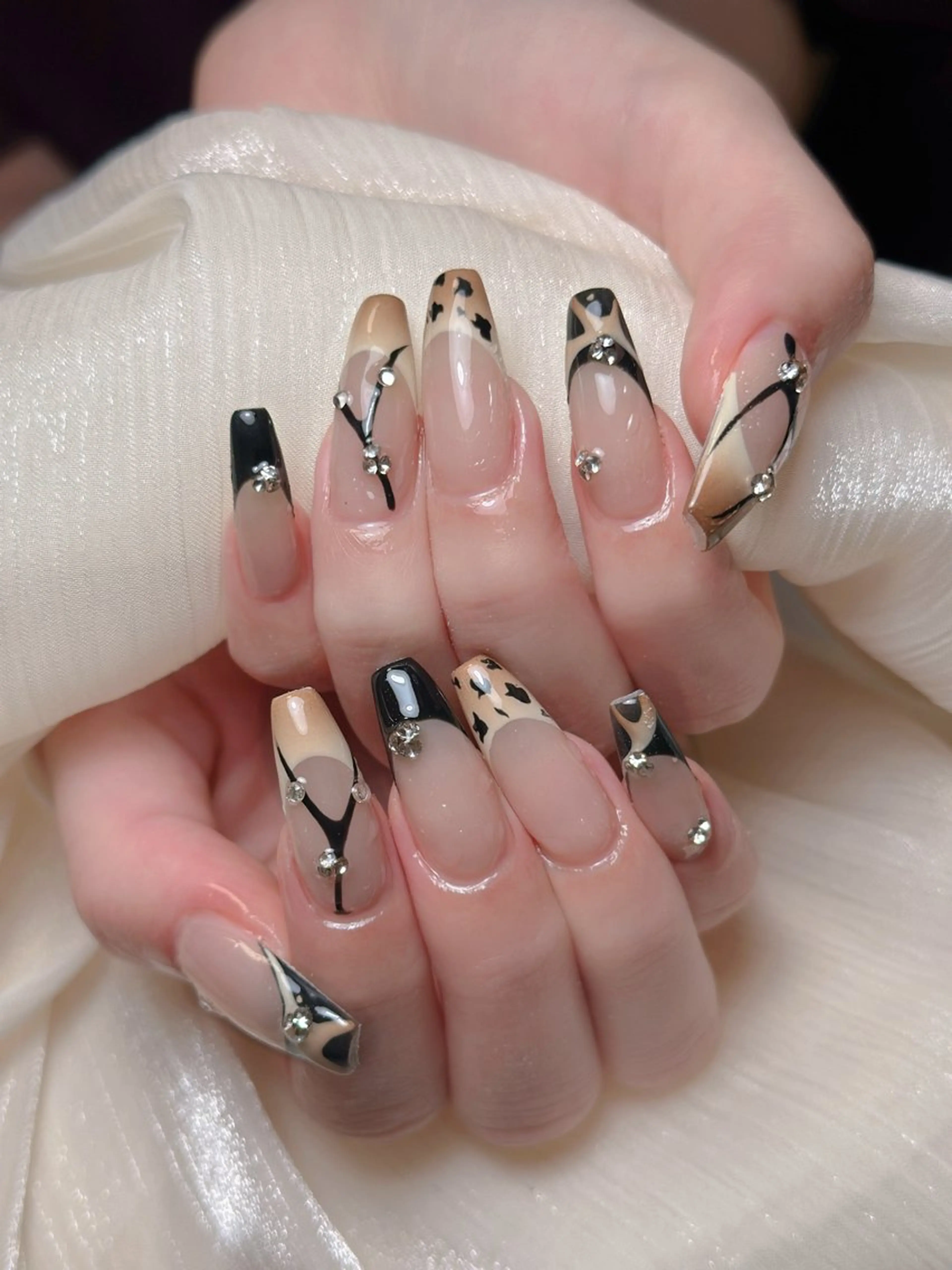 ネイル ハンドネイル ハンドケア ネイル👑クイーンズ NailQueensのネイルデザイン