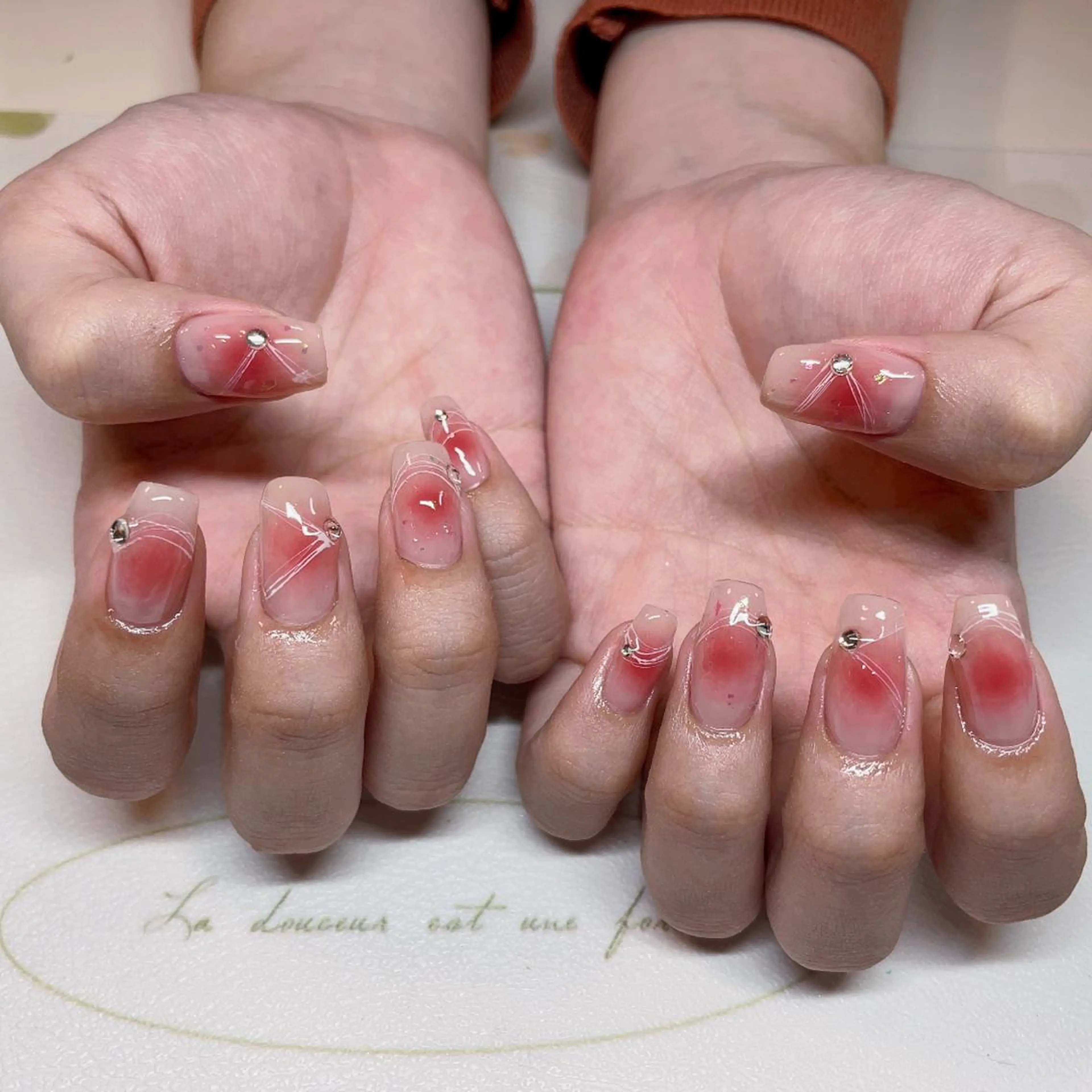 ネイル チークネイル ハンドネイル エン Nail salonのネイルデザイン