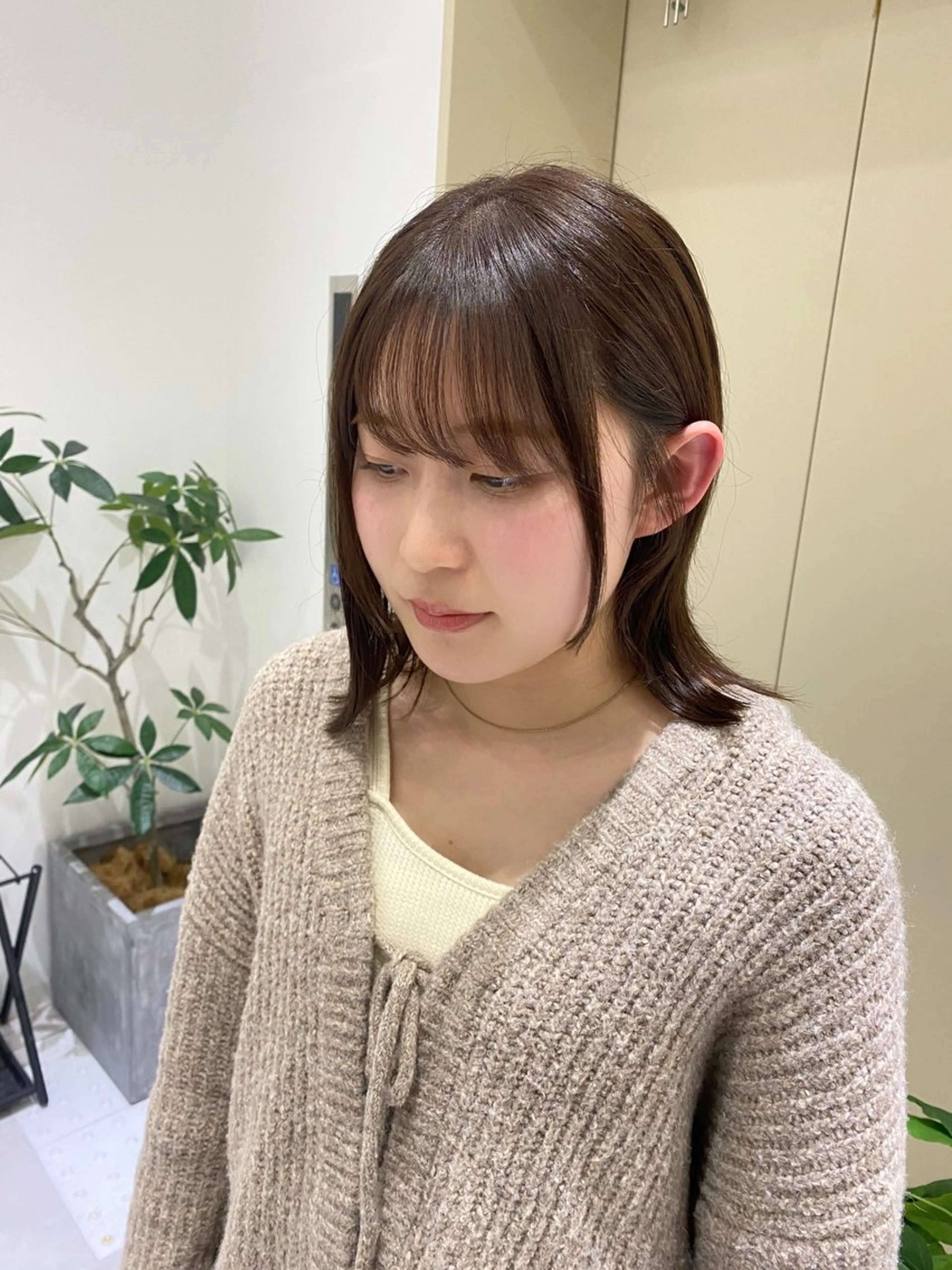 ミディアム カラー ベージュカラー ラベンダーカラー ラベンダーベージュ 顔周りカット 小顔カット カット ヘアカラー トリートメント 透明感カラー ボブ ミディアム 齊木勇人のヘアスタイル