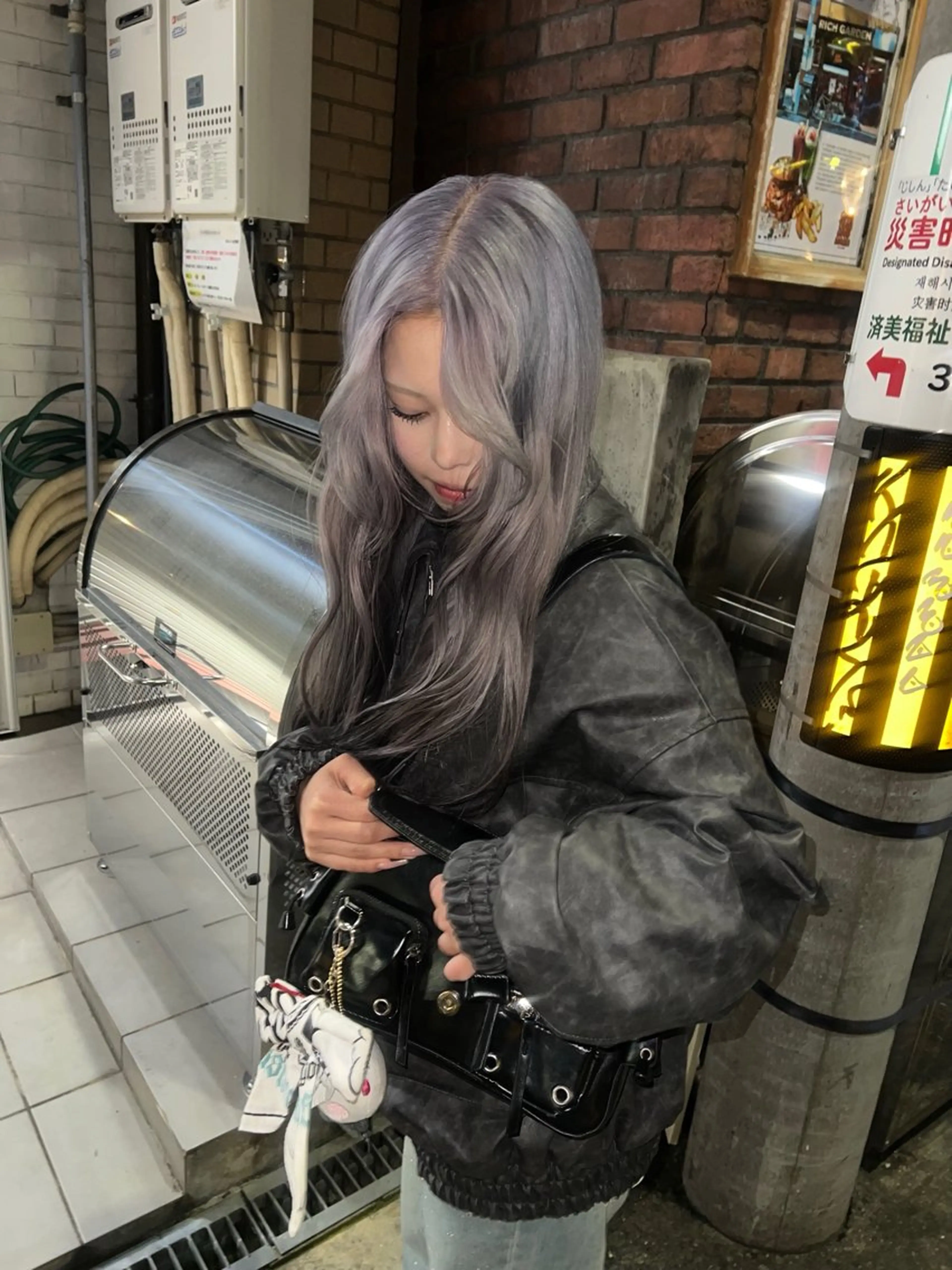 ロング 室屋 鈴音のヘアスタイル