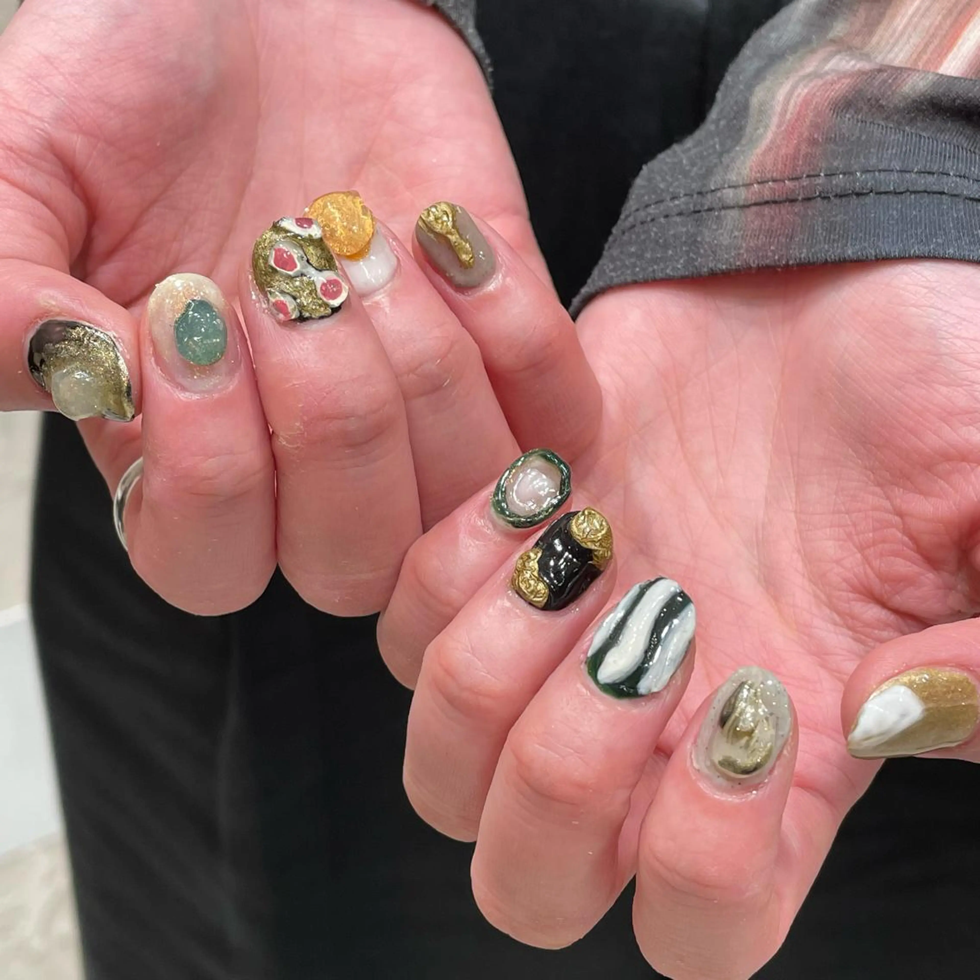 ネイル ハンドネイル 淡色ネイル 🎀moeのネイルデザイン