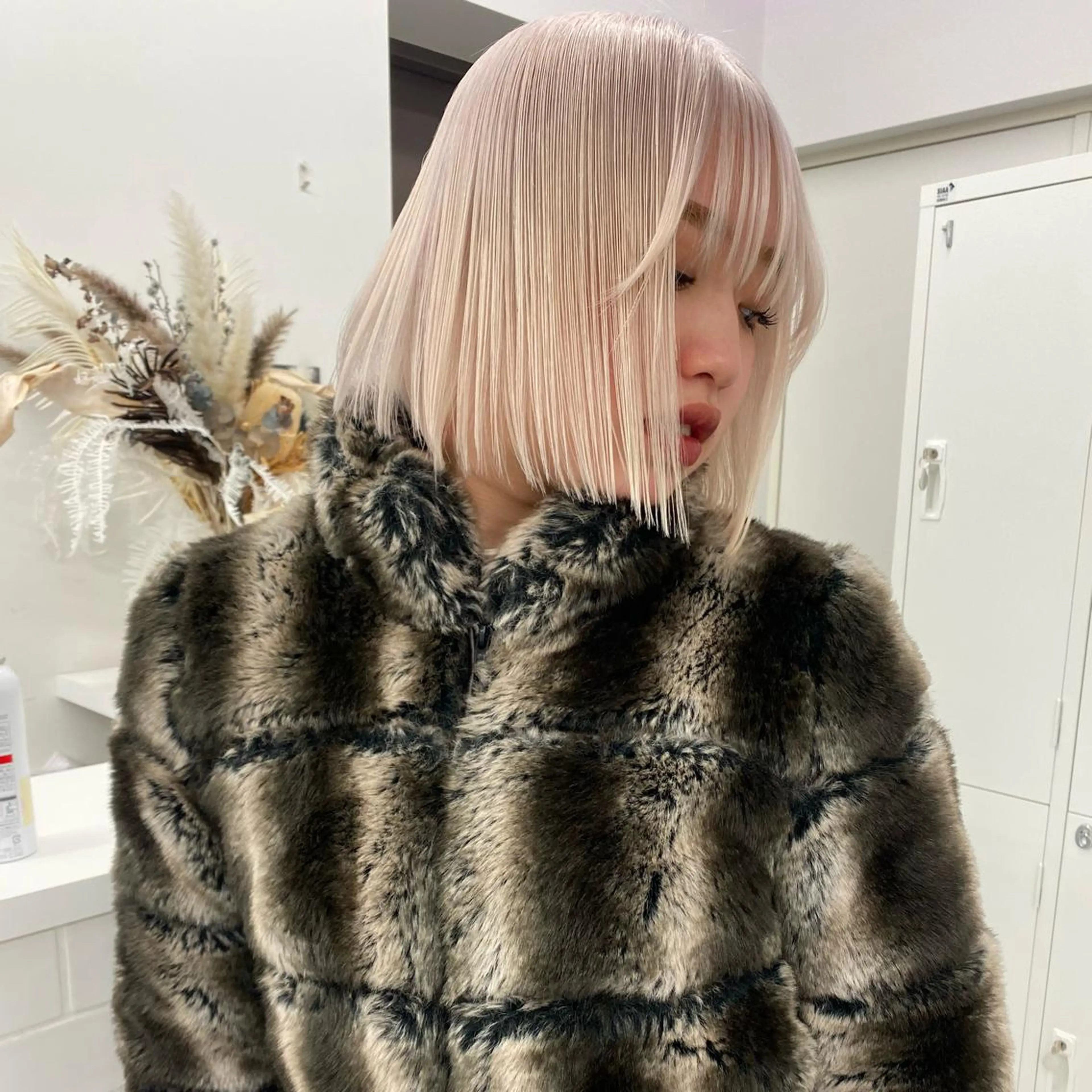 ショート カラー ブロンド Ayuri🫧 Diar Blueのマツエク・マツパデザイン