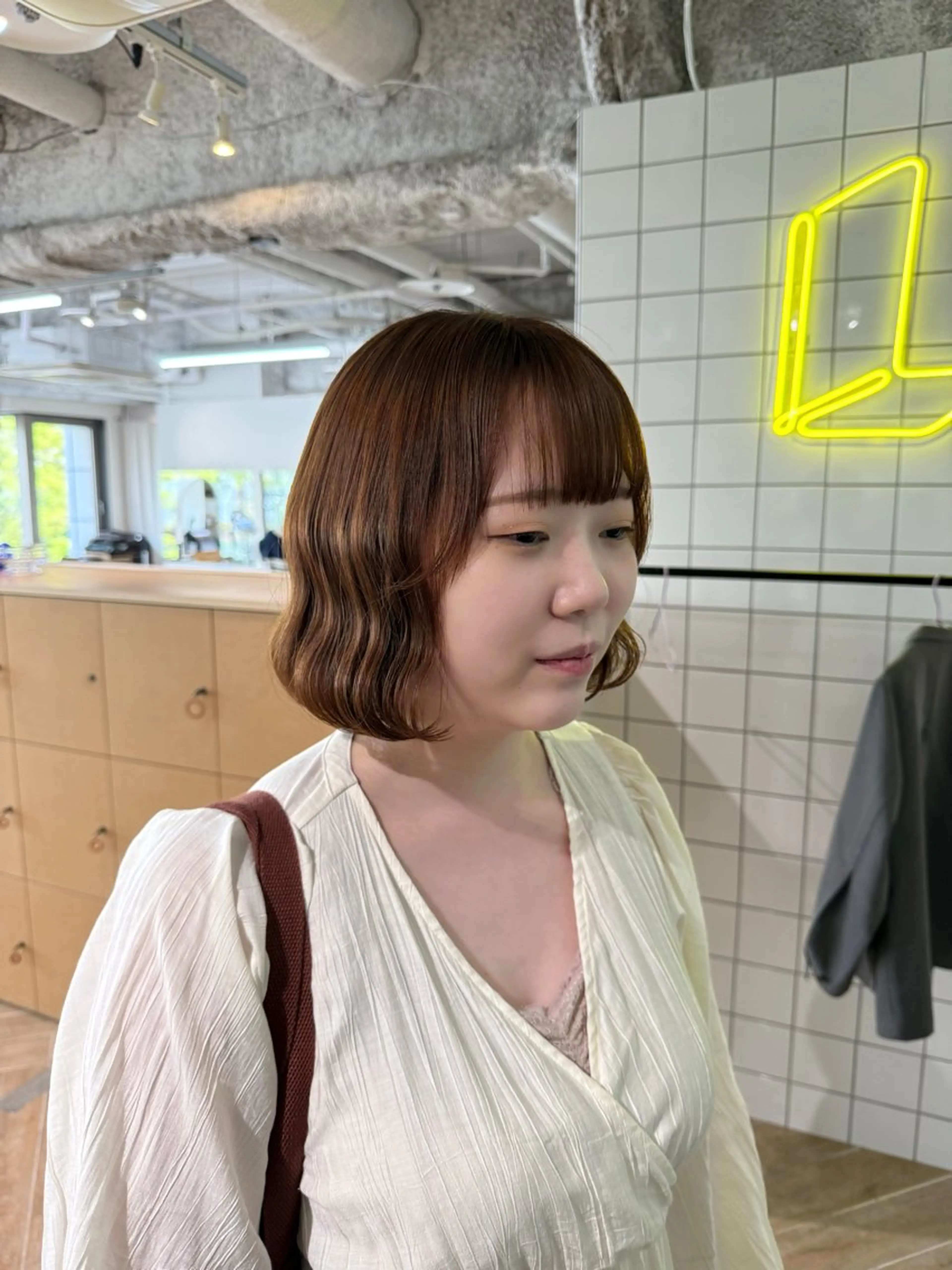 ミディアム カット ヘアカラー トリートメント 新潟/万代/レイヤー 韓国風/明間未来のヘアスタイル