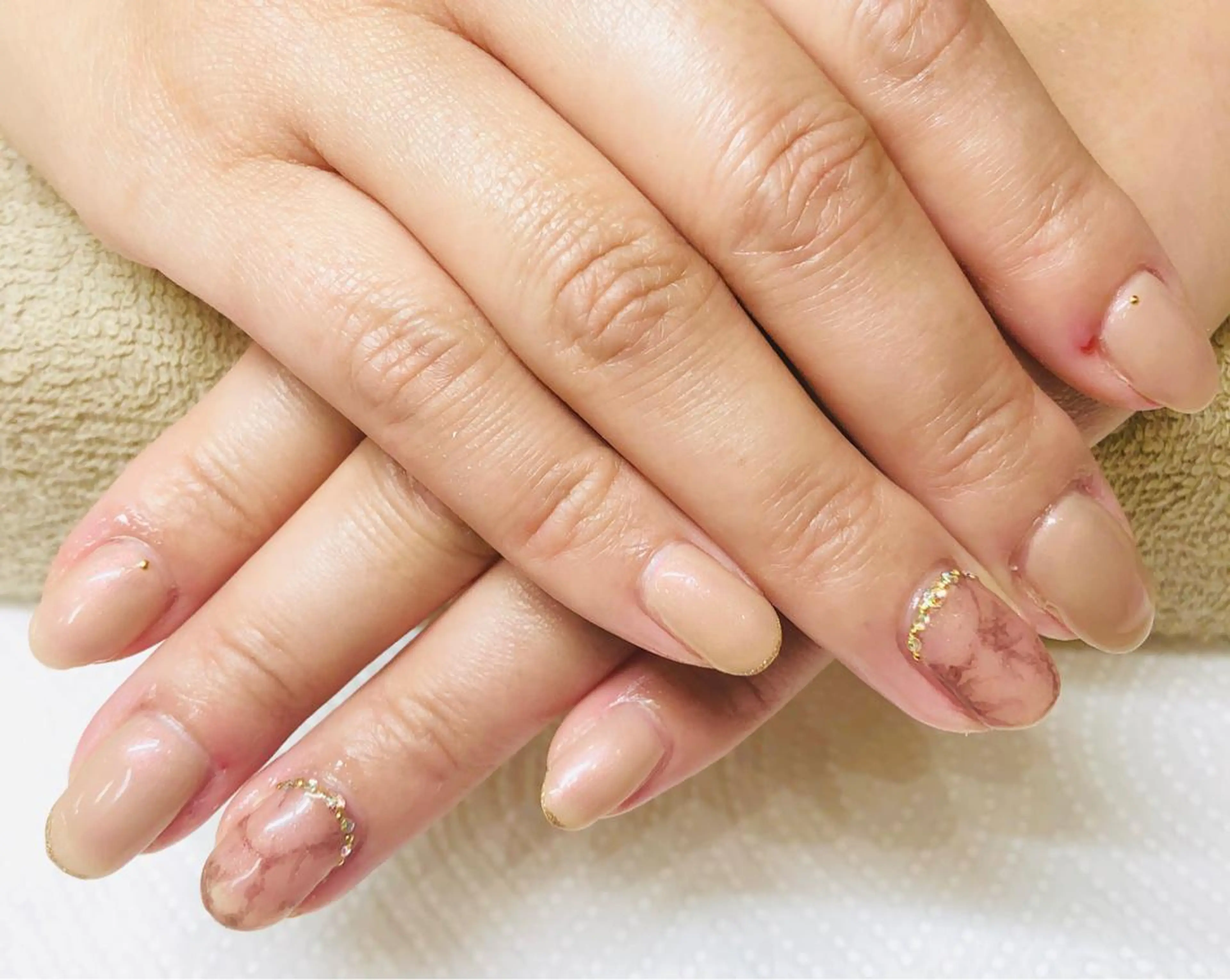 ネイル CROWN プライベートサロンのネイルデザイン