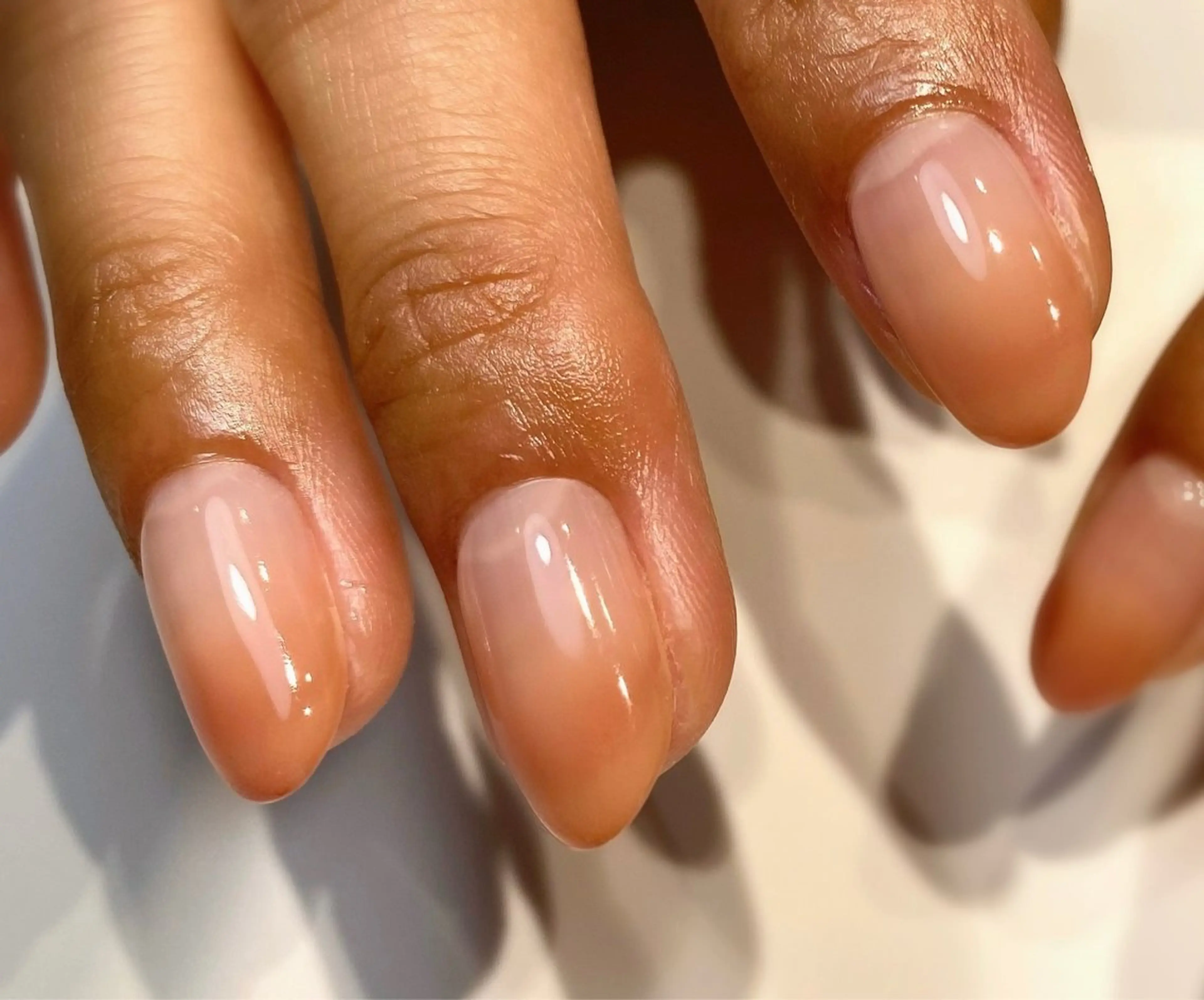 【ミニモ限定】憧れうるつやハンドネイル(グラデーション)の写真