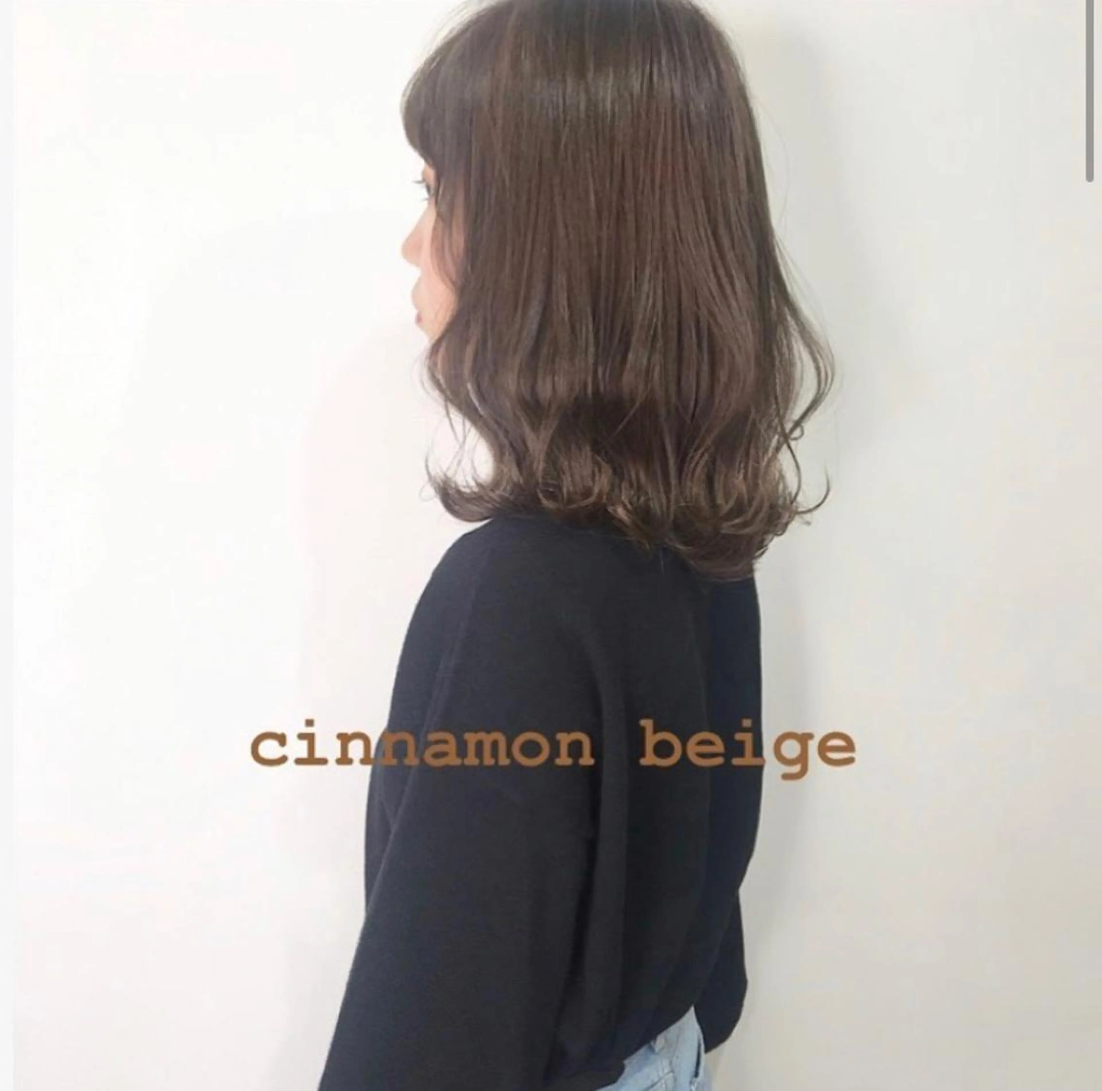 ミディアム 家里 圭子のヘアスタイル