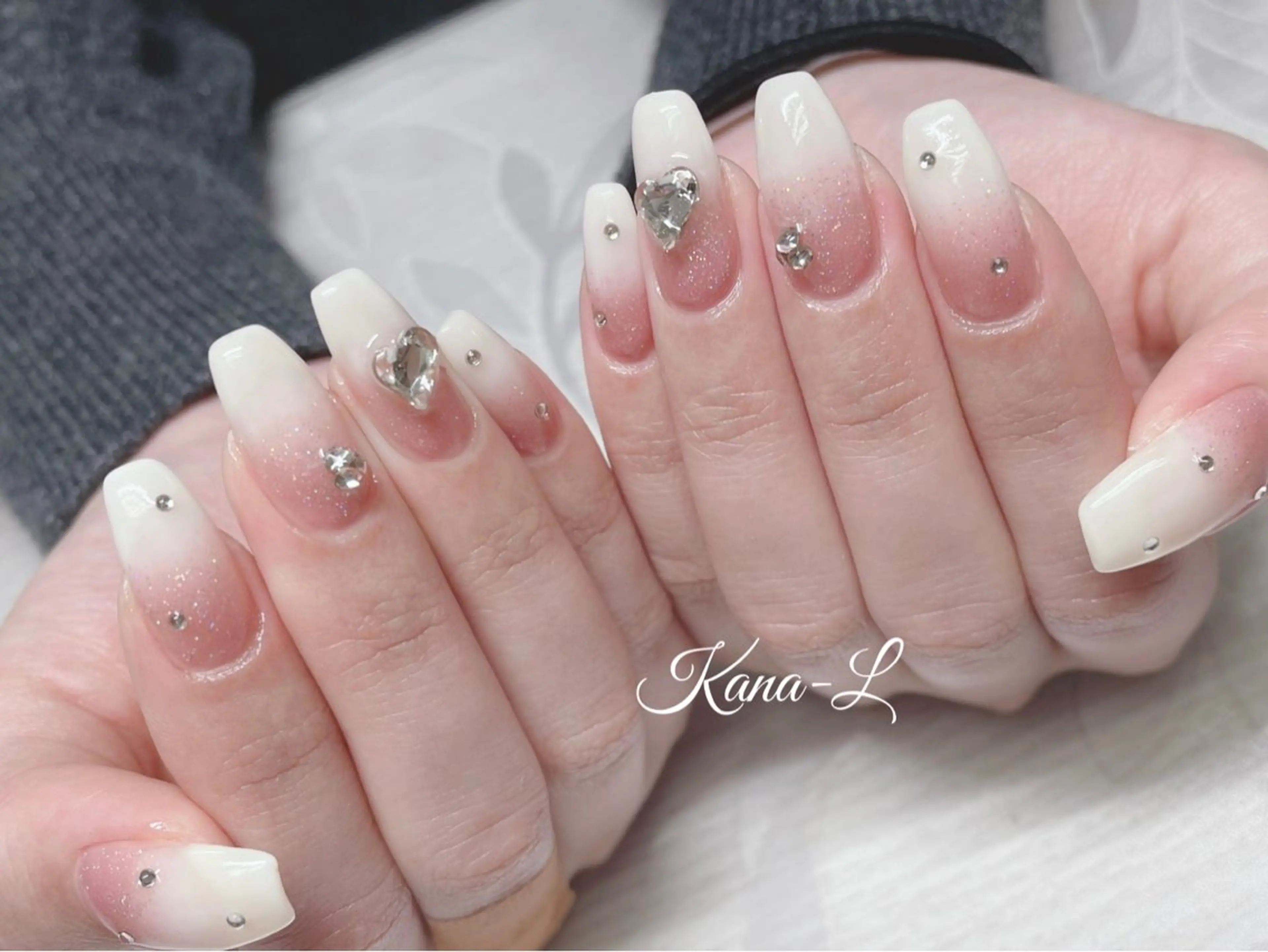 ネイル 芦辺 香奈のネイルデザイン