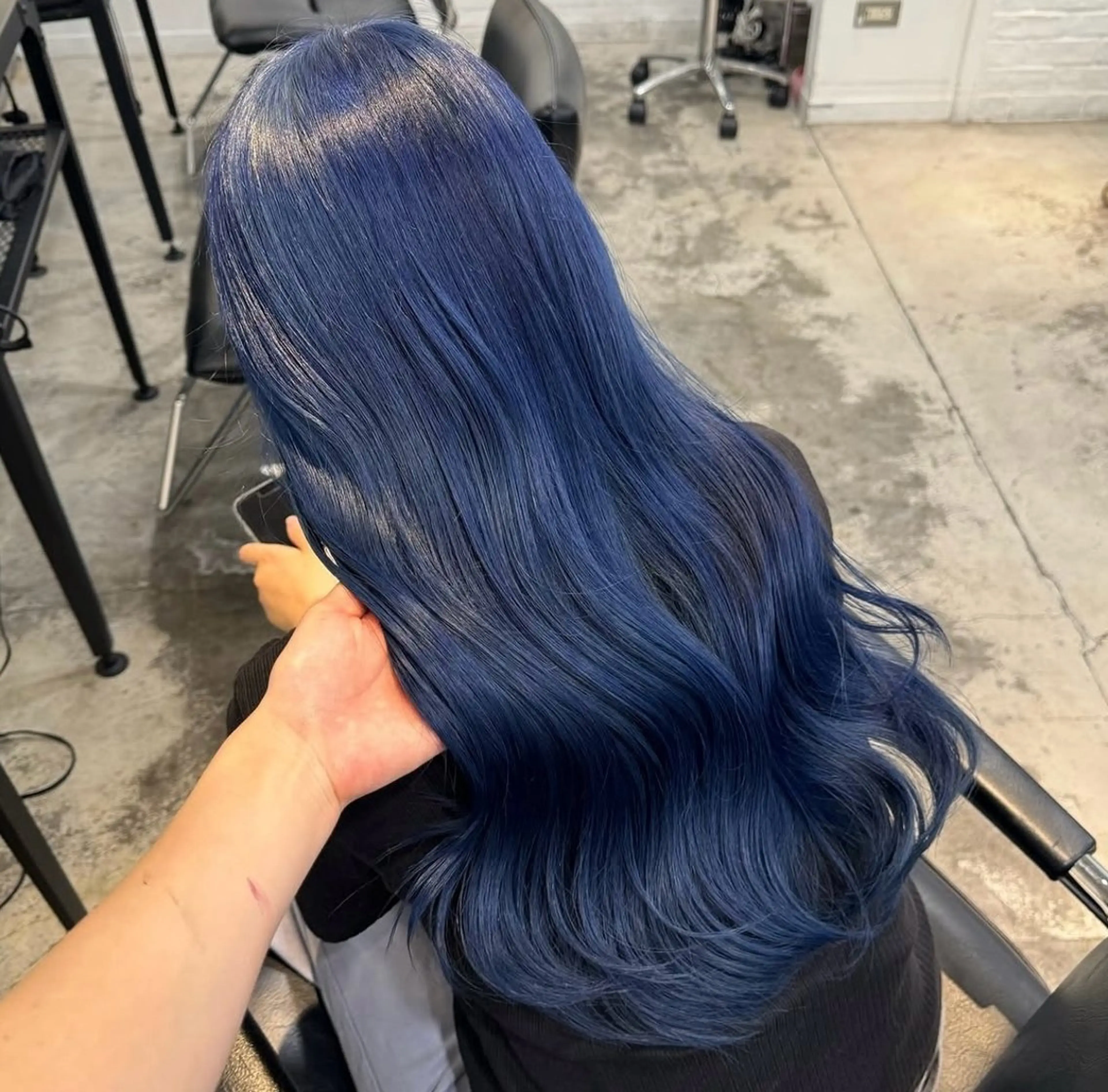 セミロング カラー ヘアカラー トリートメント 🌼動き×透明感🩵 ハイトーン/ナナのヘアスタイル